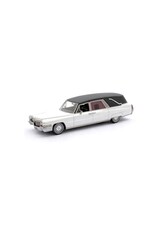 Cadillac by Superior Coach Corporation Caddilac Superior Funeral car('70)white