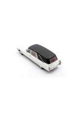 Cadillac by Superior Coach Corporation Caddilac Superior Funeral car('70)white