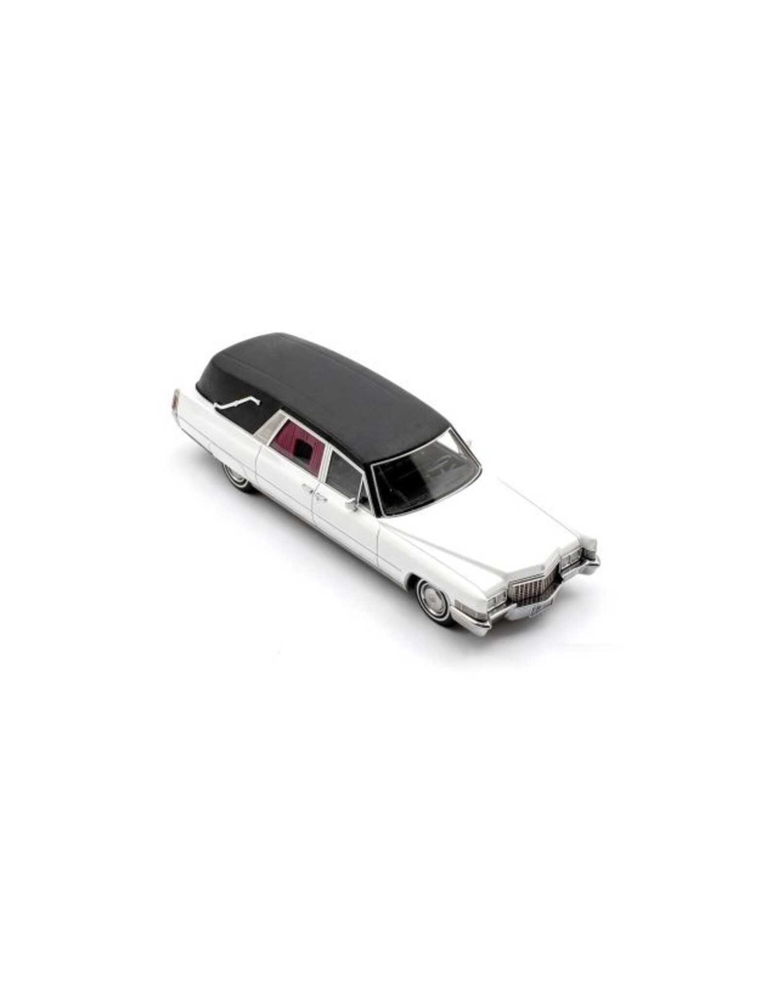 Cadillac by Superior Coach Corporation Caddilac Superior Funeral car('70)white