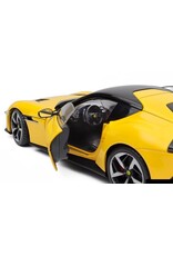 Ferrari Ferrari 12 Cilindri(2024)with showcase