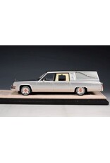 Cadillac by Superior Coach Corporation Cadillac Superior Hearse(1980)silver