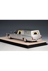 Cadillac by Superior Coach Corporation Cadillac Superior Hearse(1980)silver