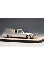 Cadillac by Superior Coach Corporation Cadillac Superior Hearse(1980)silver