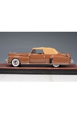 Lincoln Lincoln Continental cabriolet(1942)closed roof(Chetwyn beige)