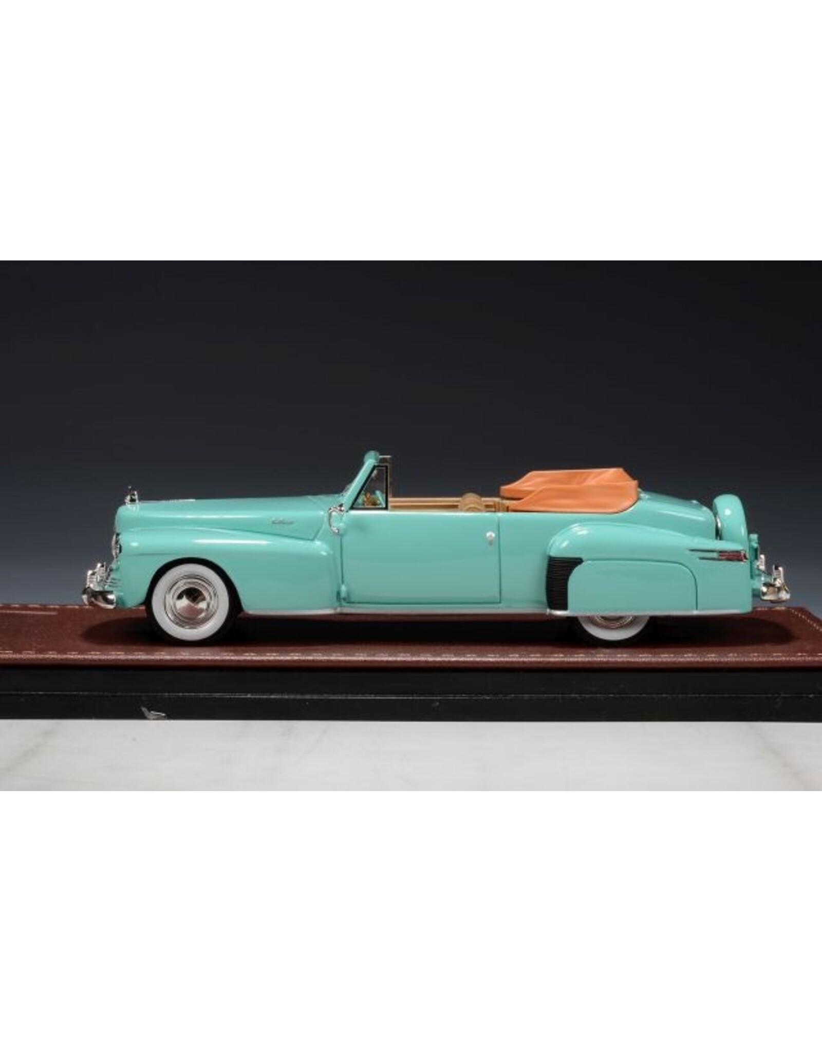 Lincoln Lincoln Continental cabriolet(1942)open roof(Suwanee green)