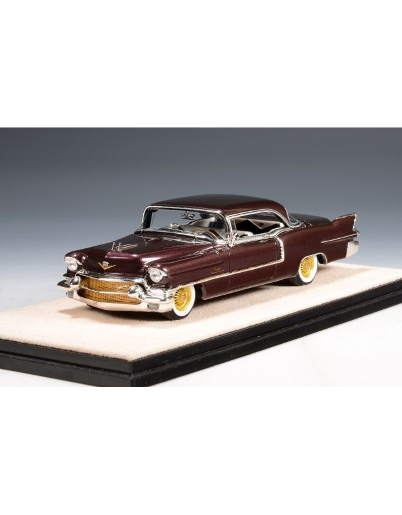 Cadillac(General Motors) Cadillac Eldorado Seville(1956)Chantilly maroon metallic