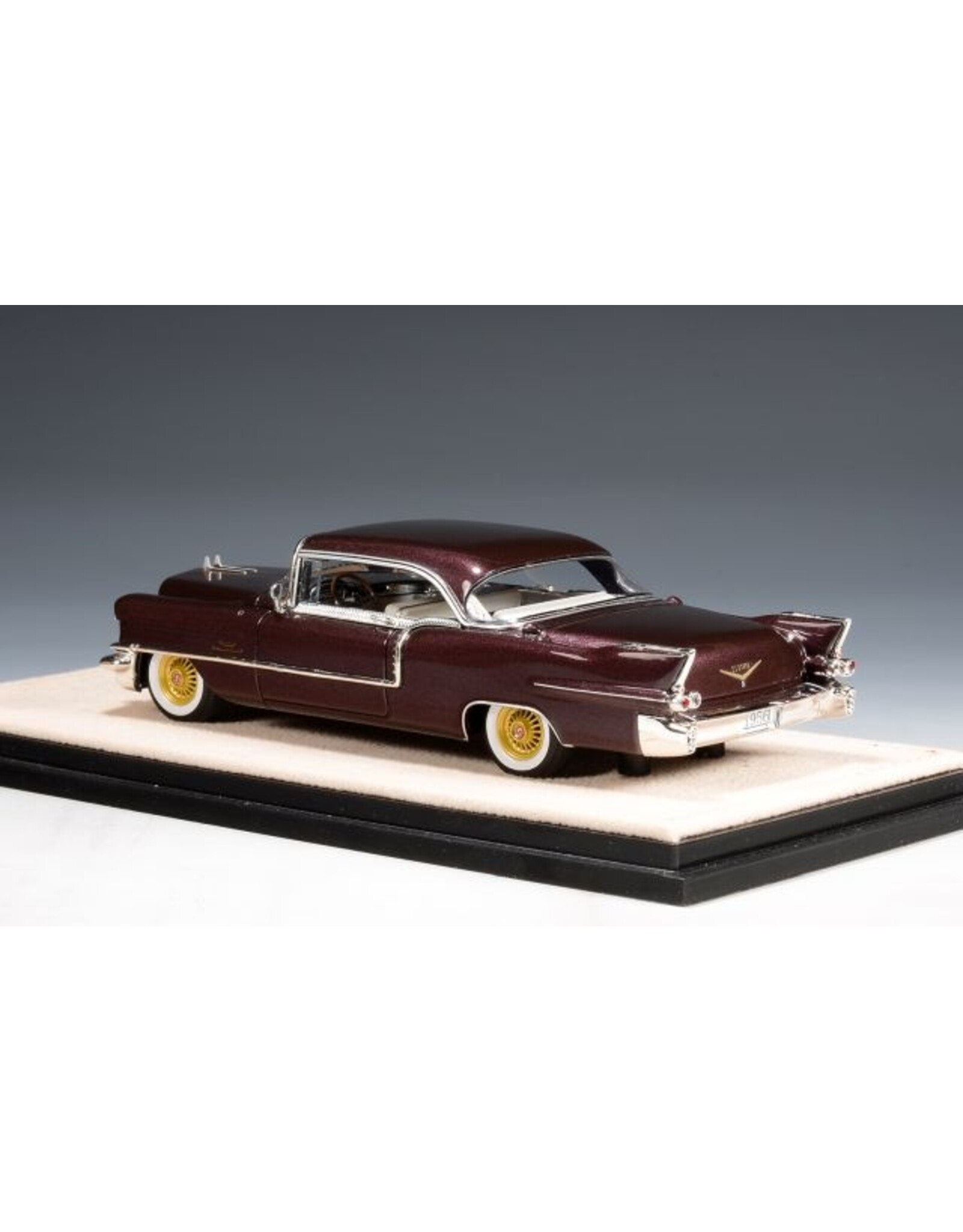 Cadillac(General Motors) Cadillac Eldorado Seville(1956)Chantilly maroon metallic