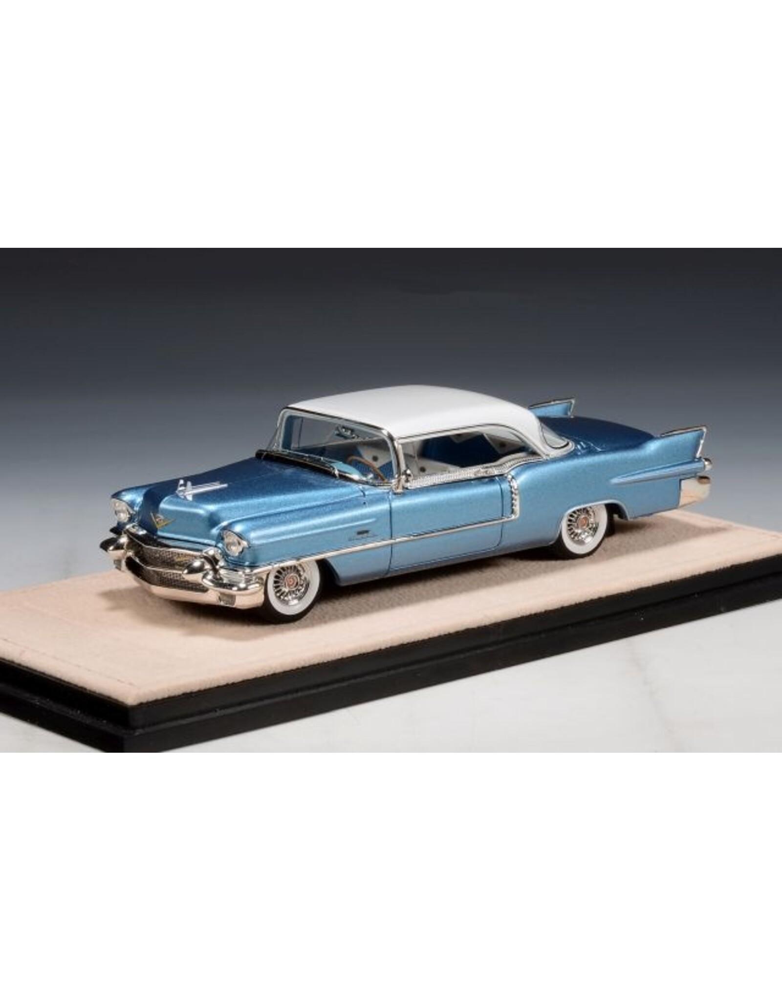 Cadillac(General Motors) Cadillac Eldorado Seville(1956)Bahama blue metallic