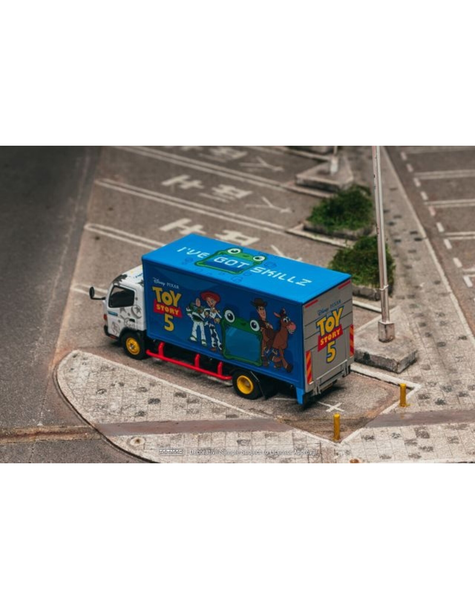 Mitsubishi Mitsubishi Fuso Canter(Toy Story 5)