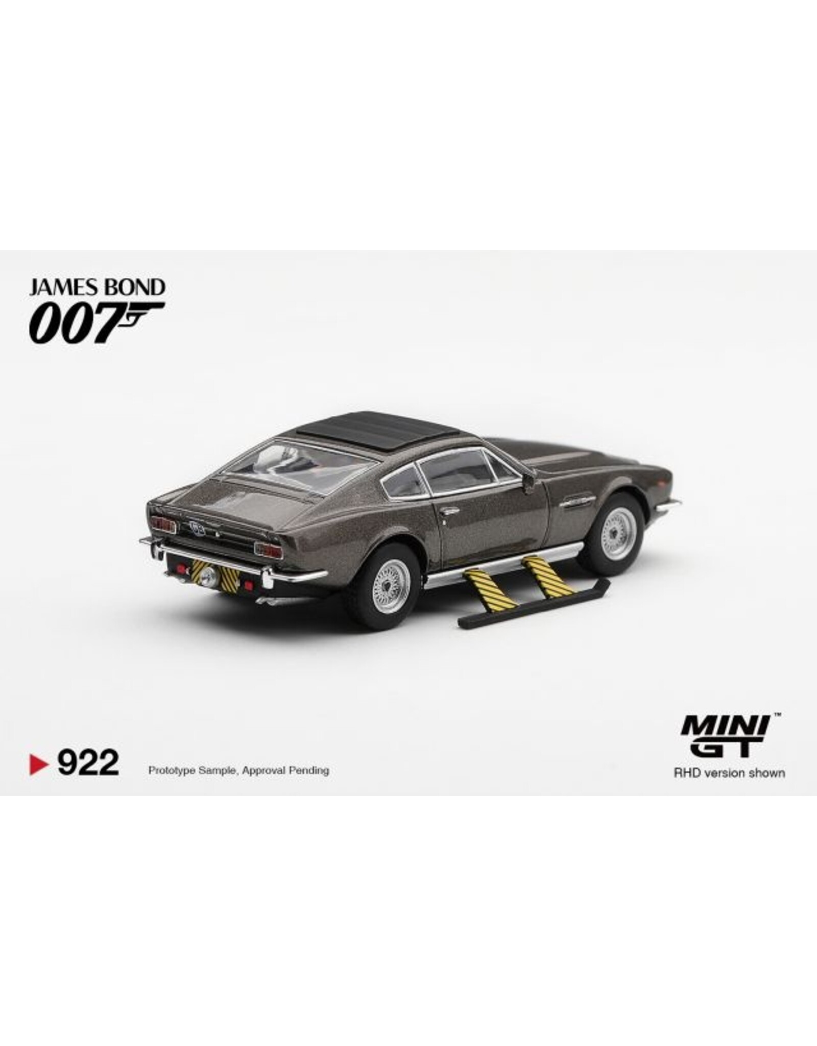 Aston Martin Aston Martin V8 Vantage(The Living Daylights)weapons on(1987)