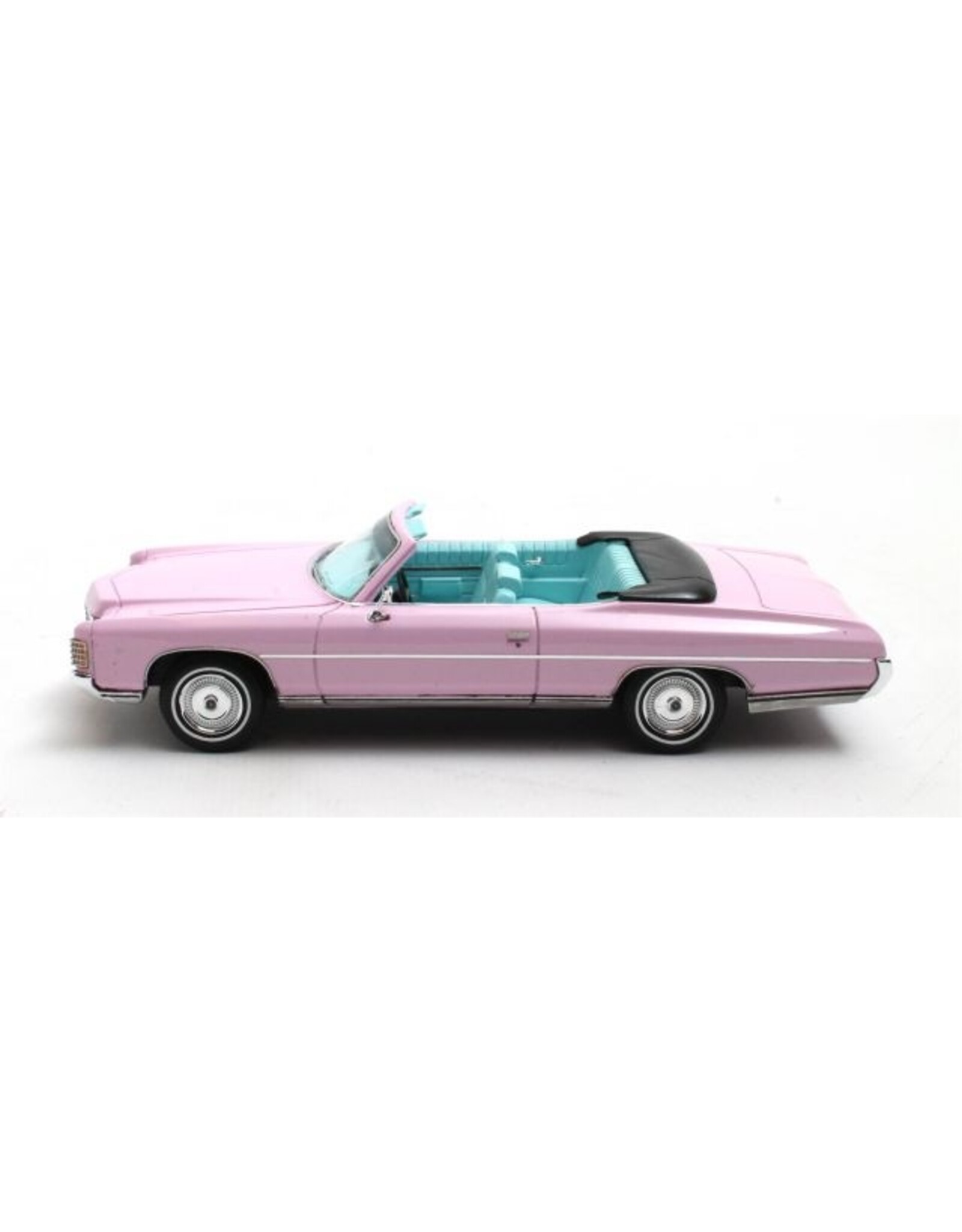 Chevrolet Chevrolet Impala convertible(1971)Pink
