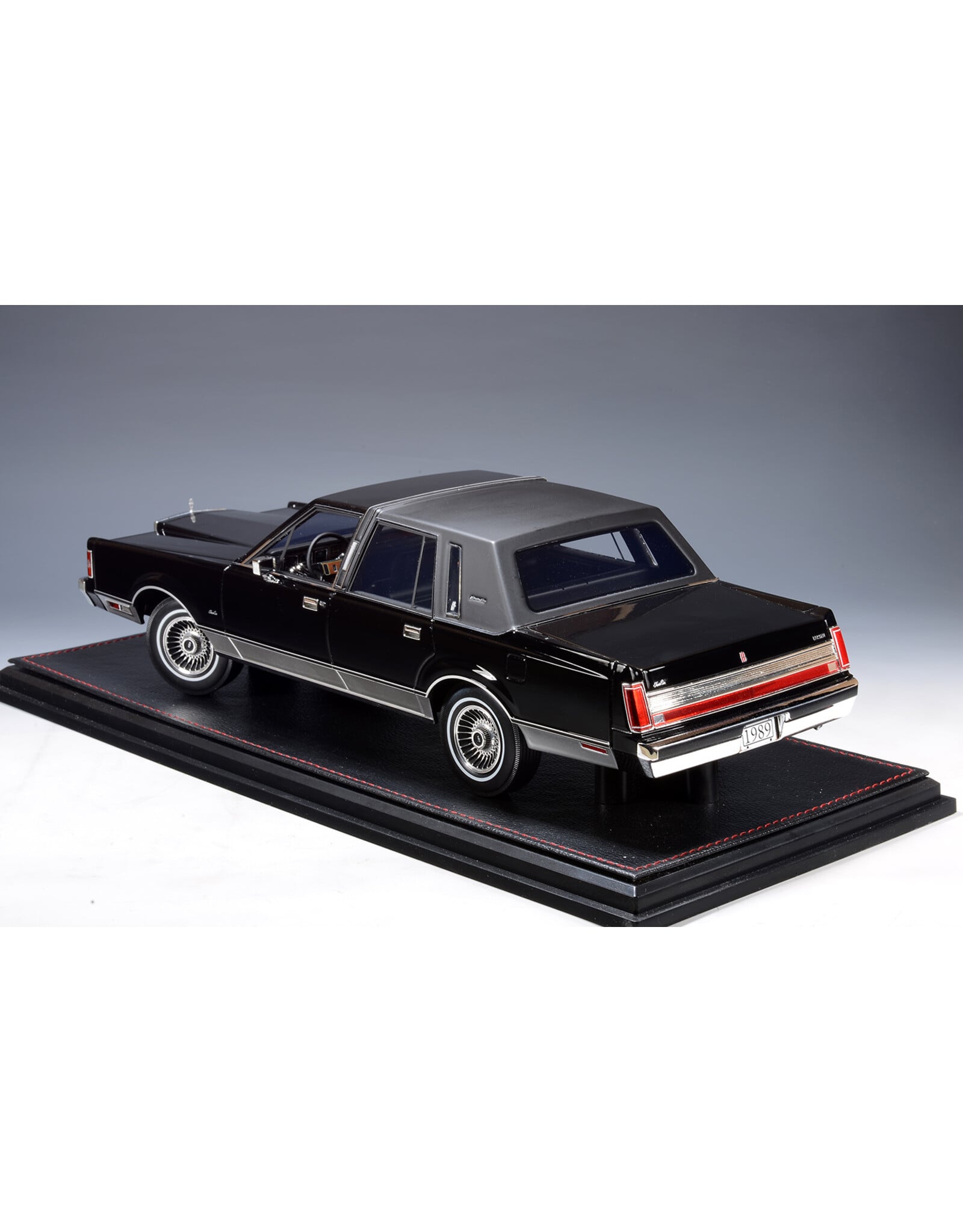 Lincoln Lincoln Town car(1989)Signature Series(black)
