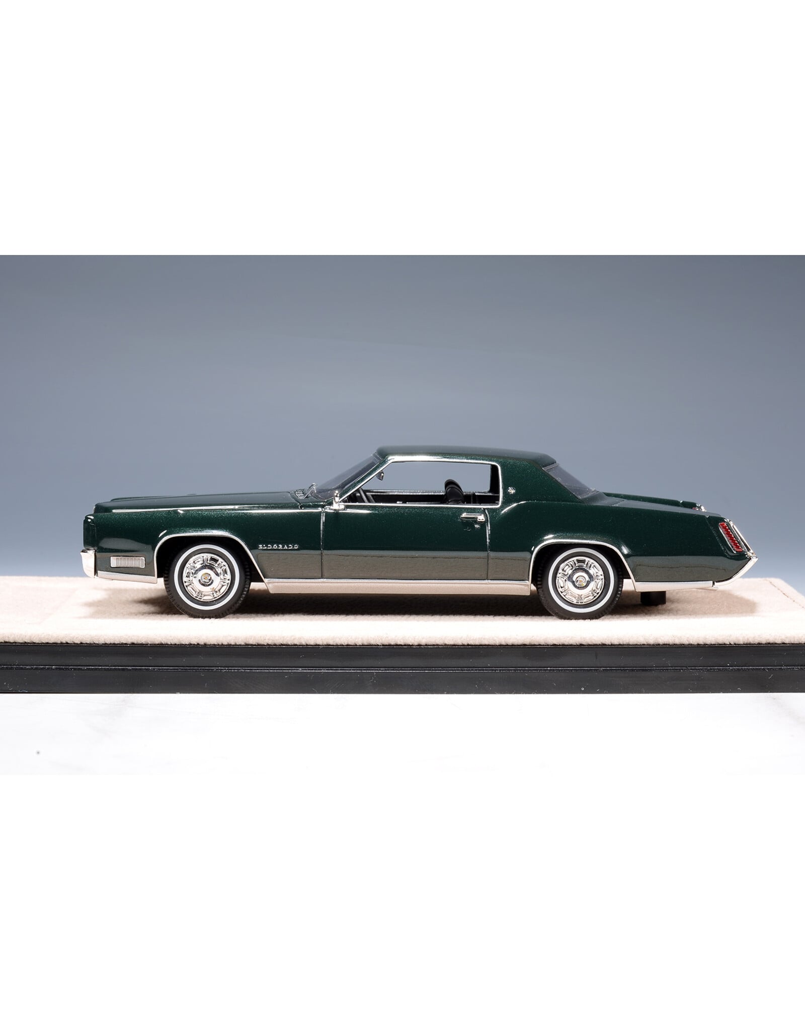Cadillac(General Motors) Cadillac Fleetwood Eldorado(1967)Sherwood green metallic