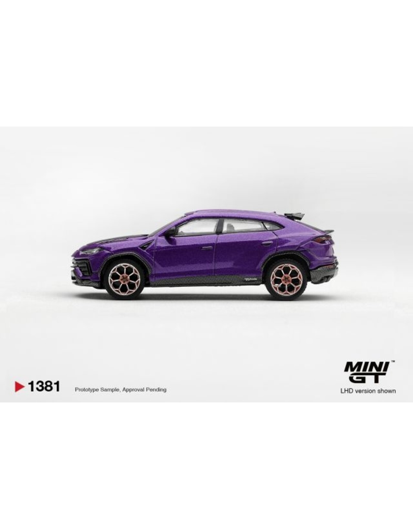 Lamborghini Lamborghini Urus Performance(viola pastifae)2023