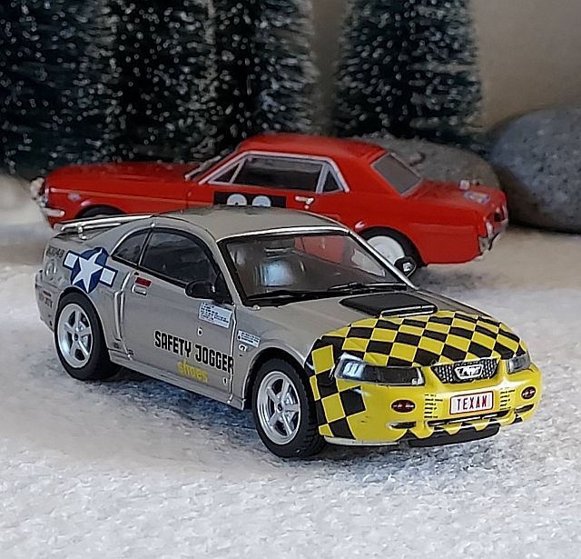 THE MUSTANG GARAGE