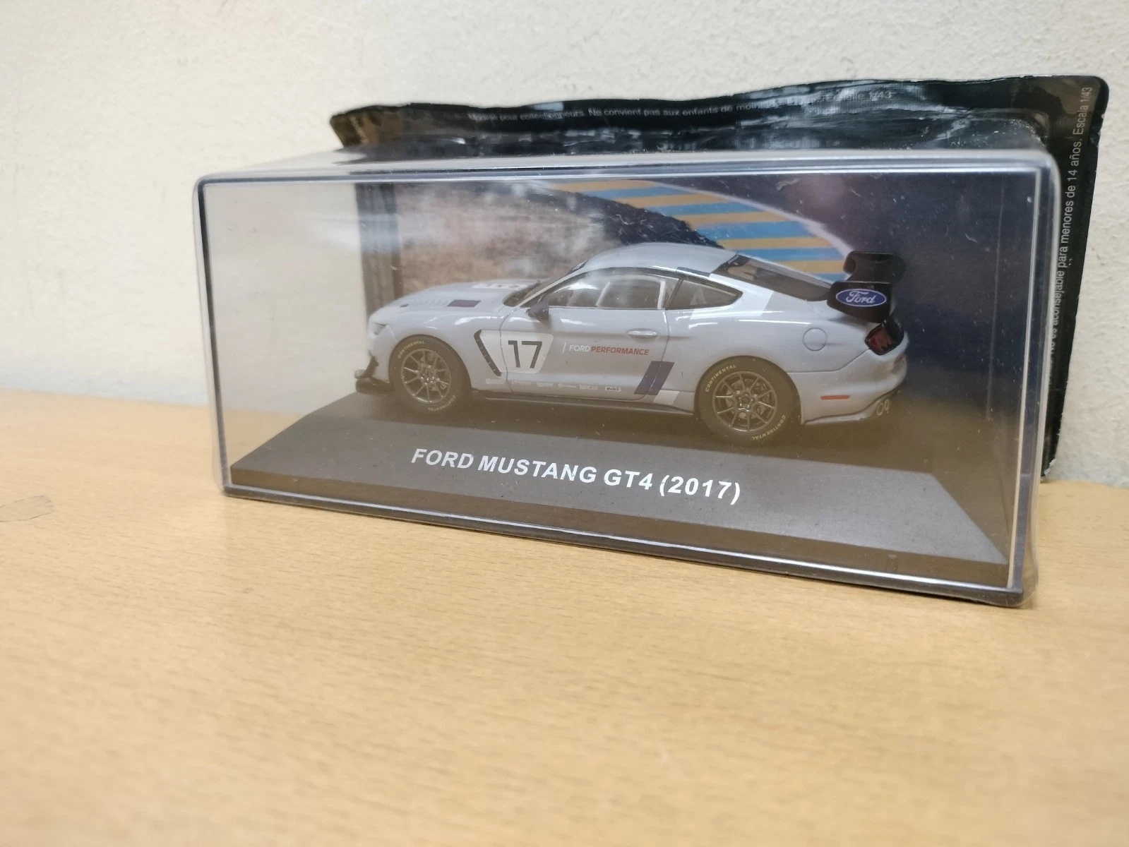 THE MUSTANG GARAGE