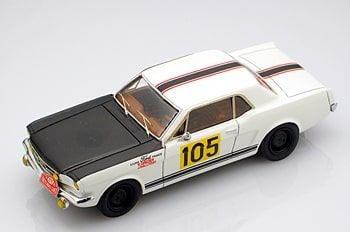 THE MUSTANG GARAGE