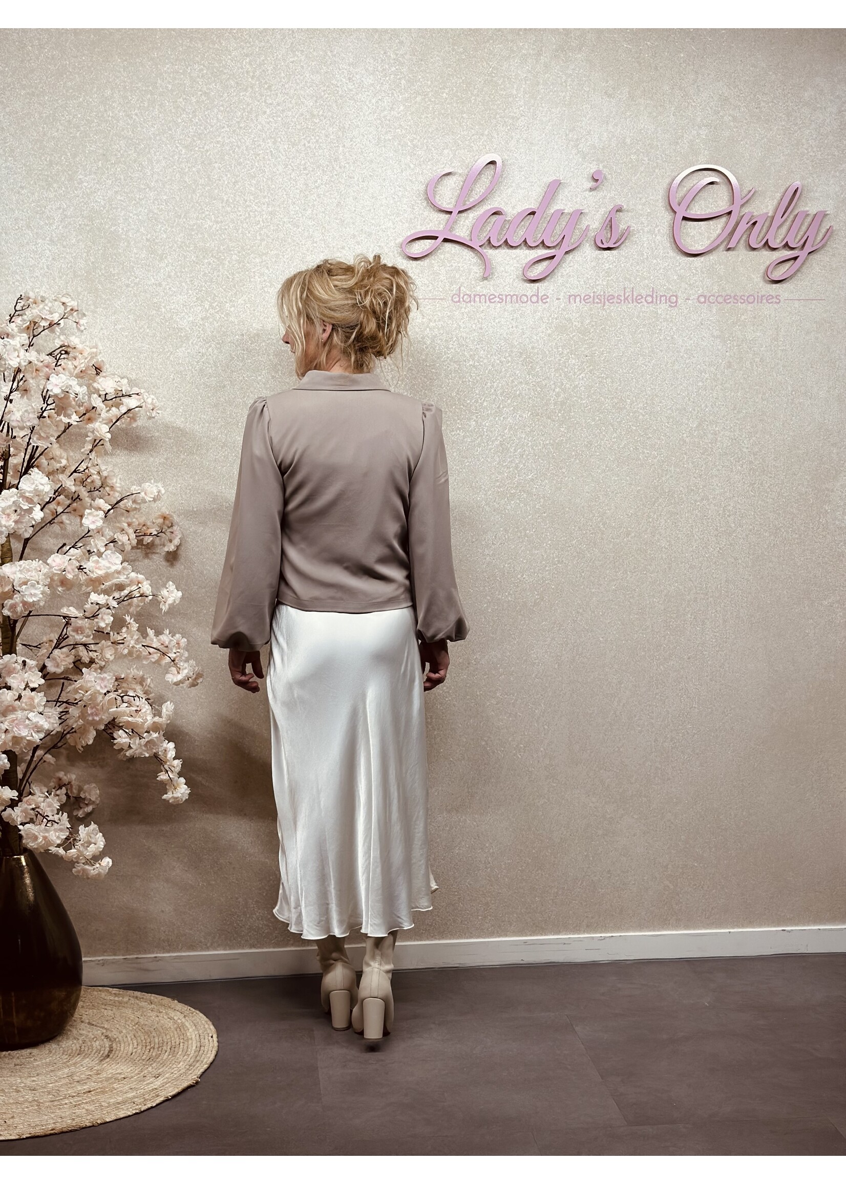 Lucie skirt satin offwhite One Size
