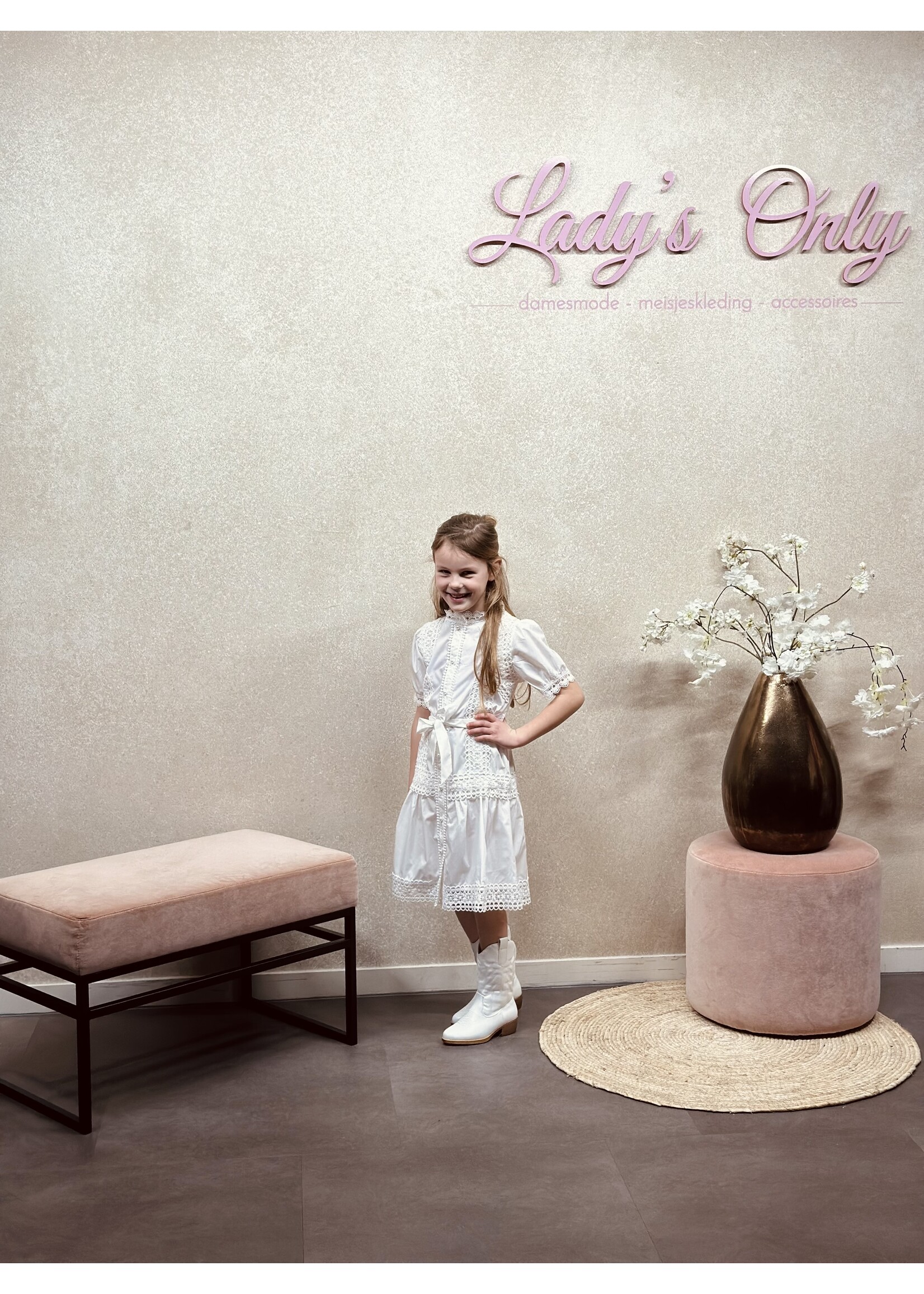 Feline broderie dress offwhite