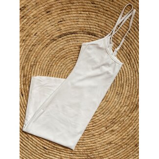 Lieke under dress white