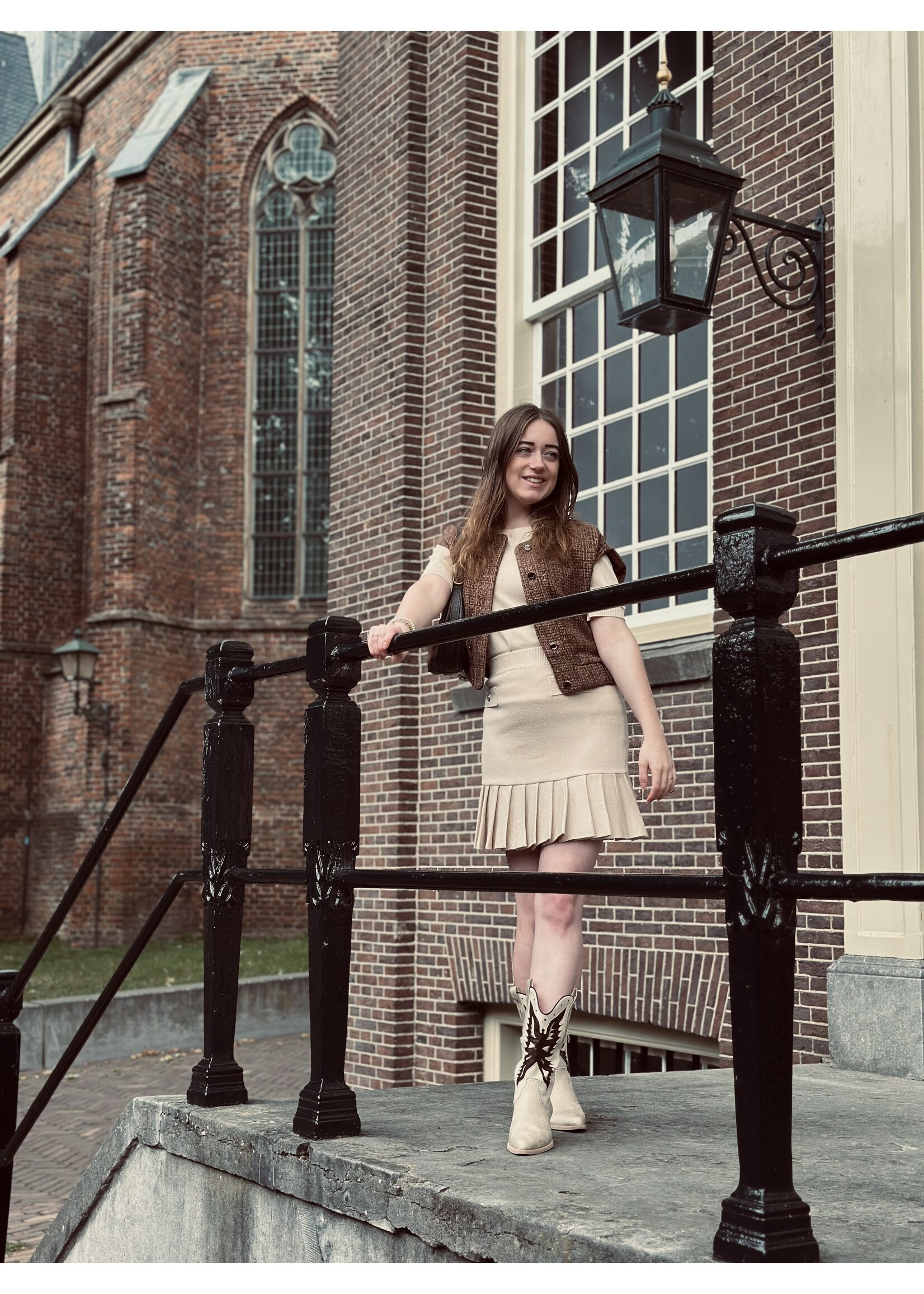 Lofty Manner Salwa gilet brown