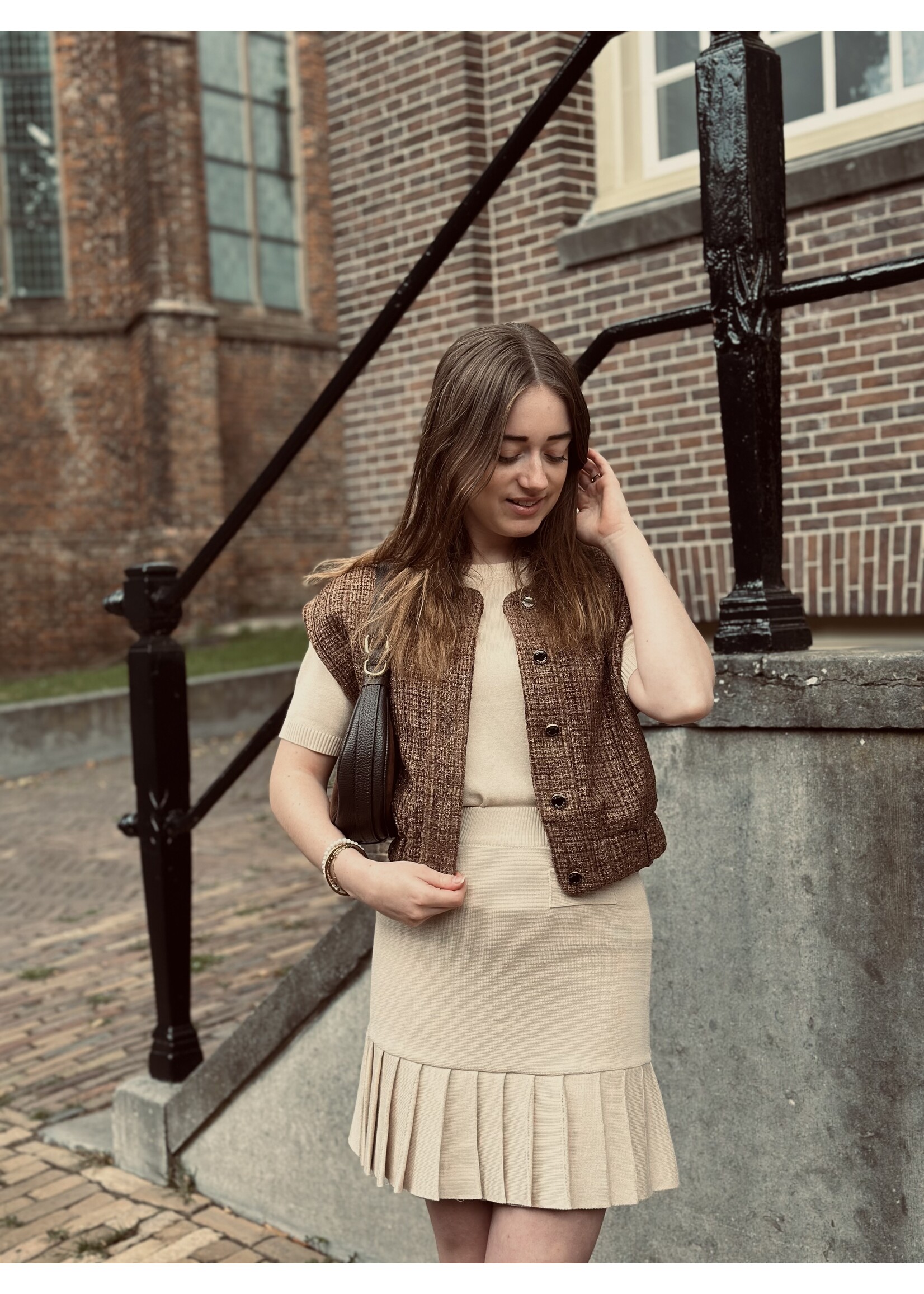 Lofty Manner Salwa gilet brown
