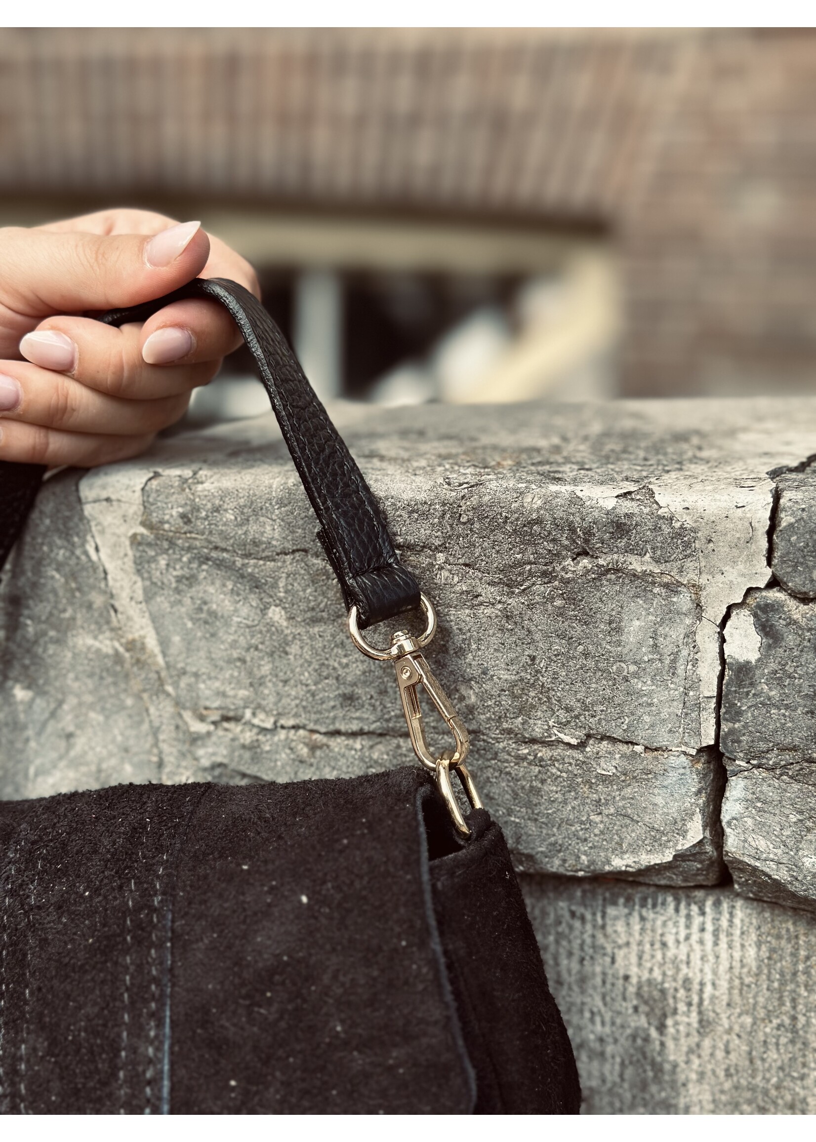 Livana bag suède black