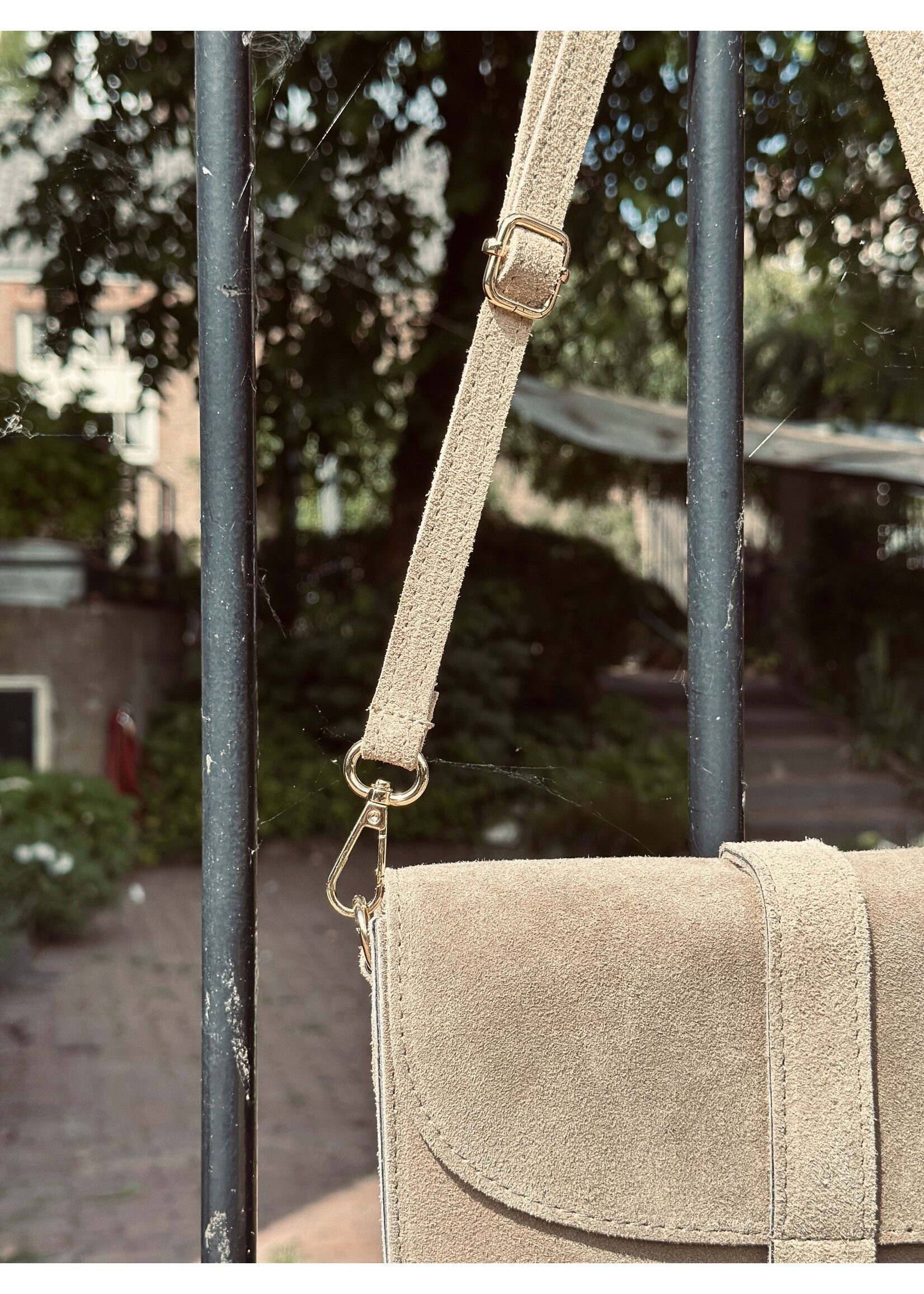 Nelianne suède bag beige