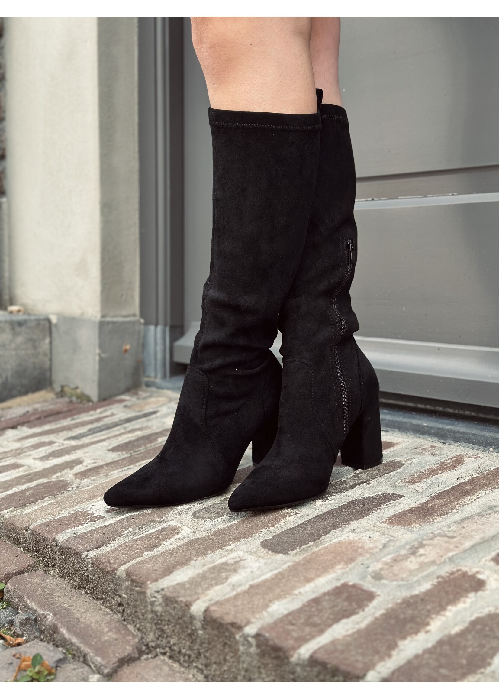 Serena suede high heels black