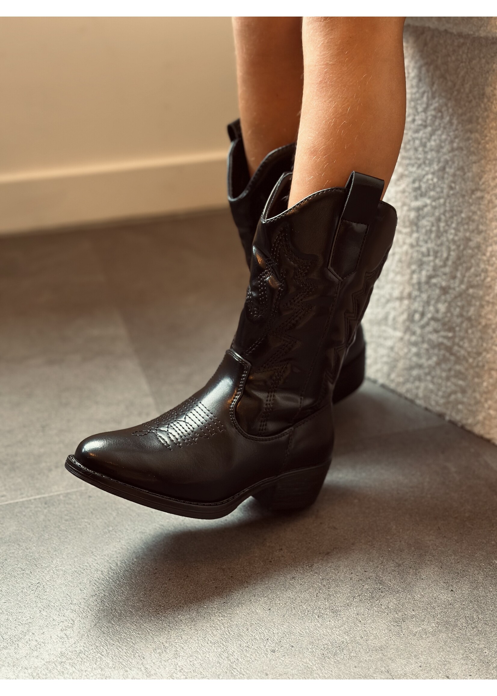 Livia high cowboy boots black
