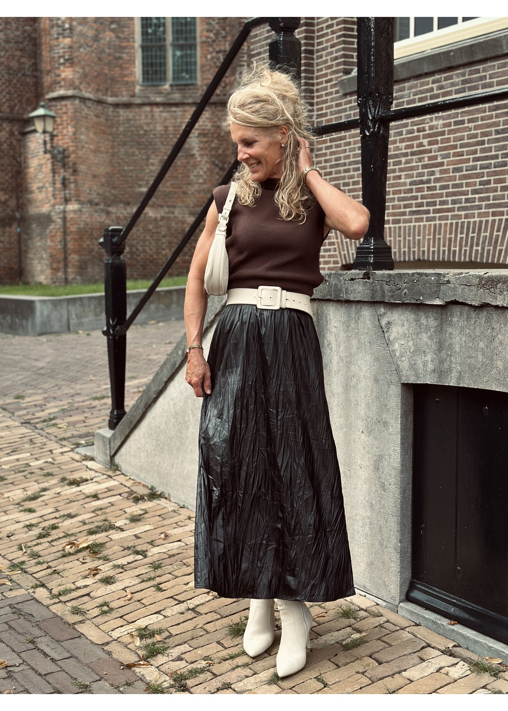 Julane leather look skirt black