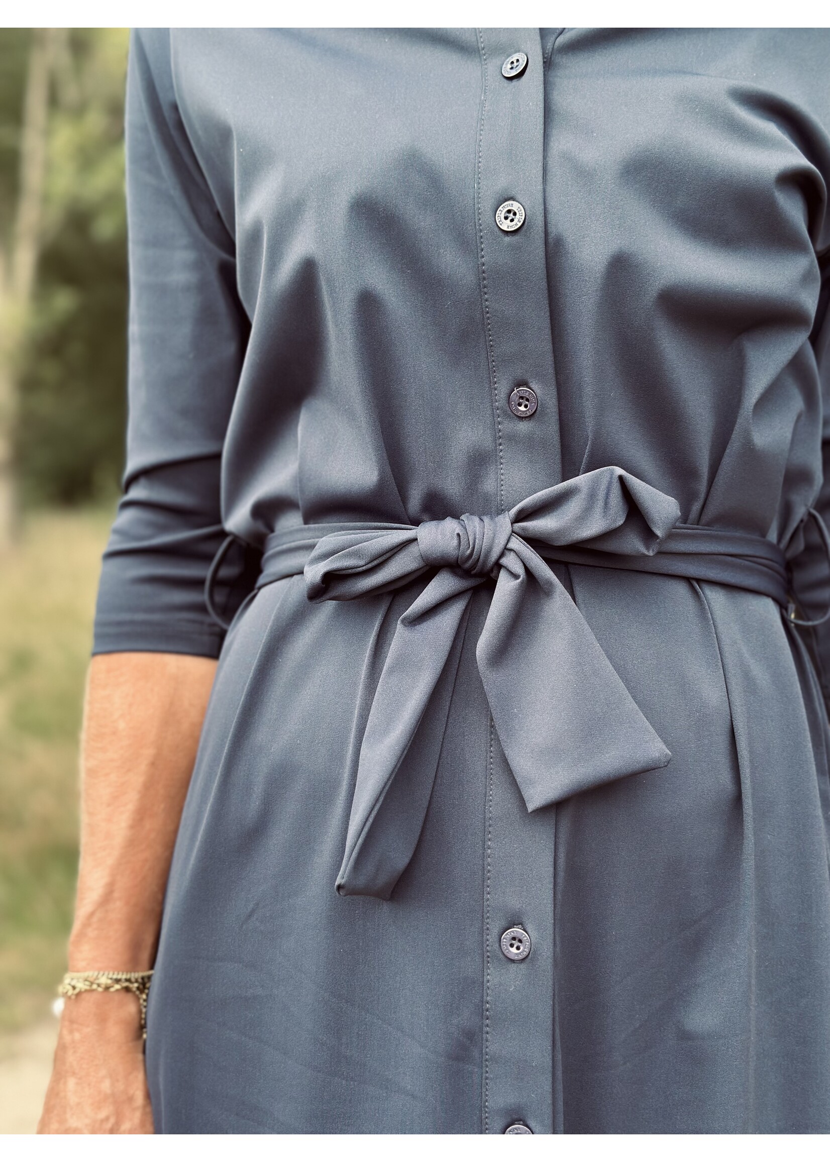 Triple Nine Sojanne travel dress dark blue