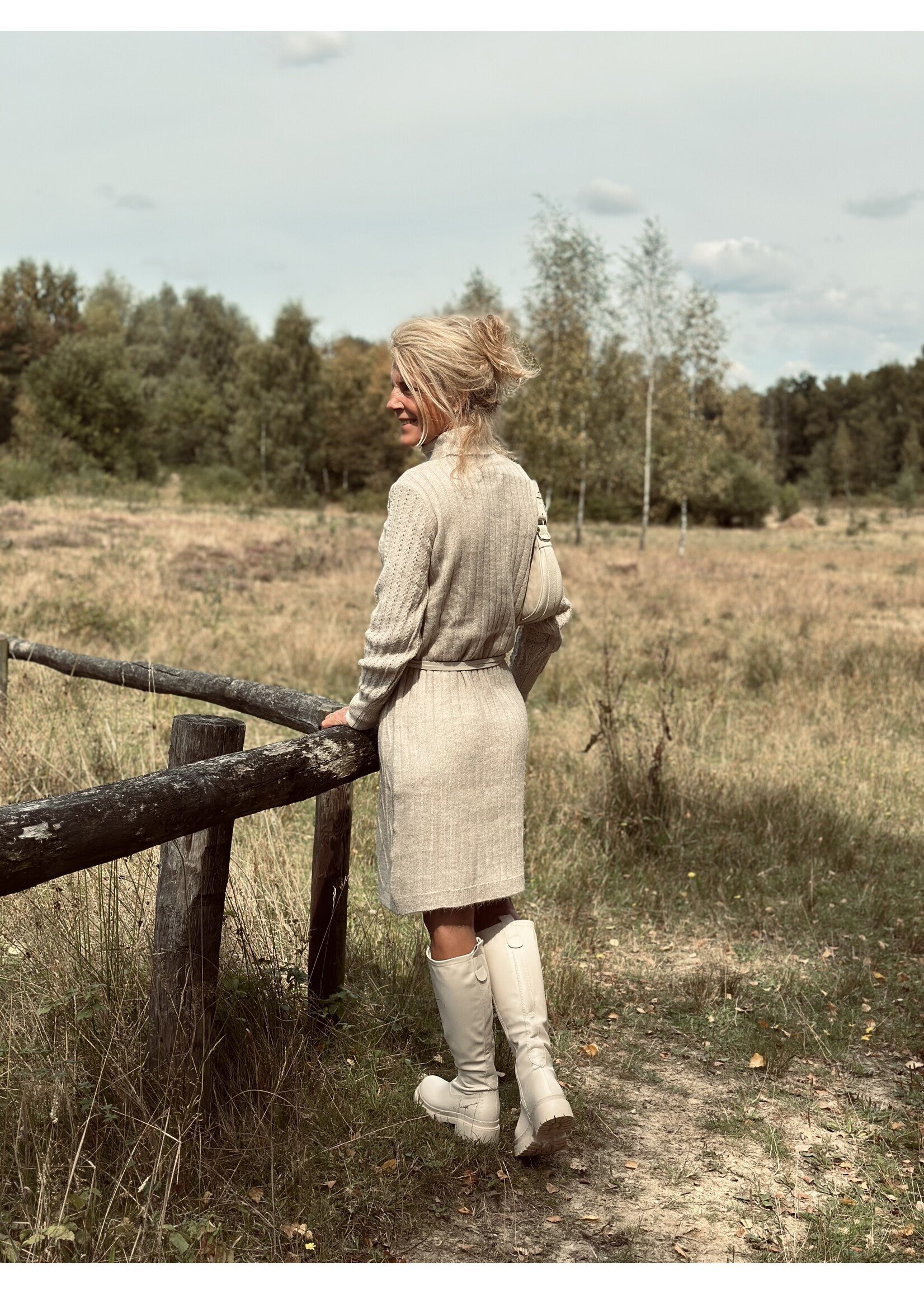 Juultje knitted dress taupe