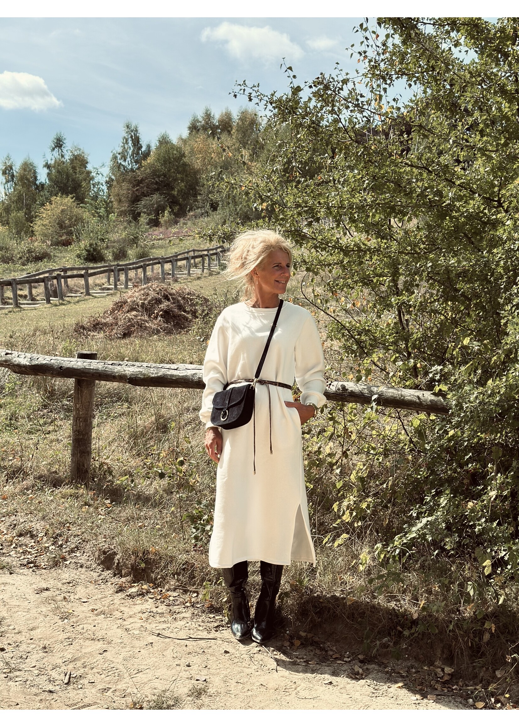 Sisters Point Sisters Point Celine long sweater dress offwhite