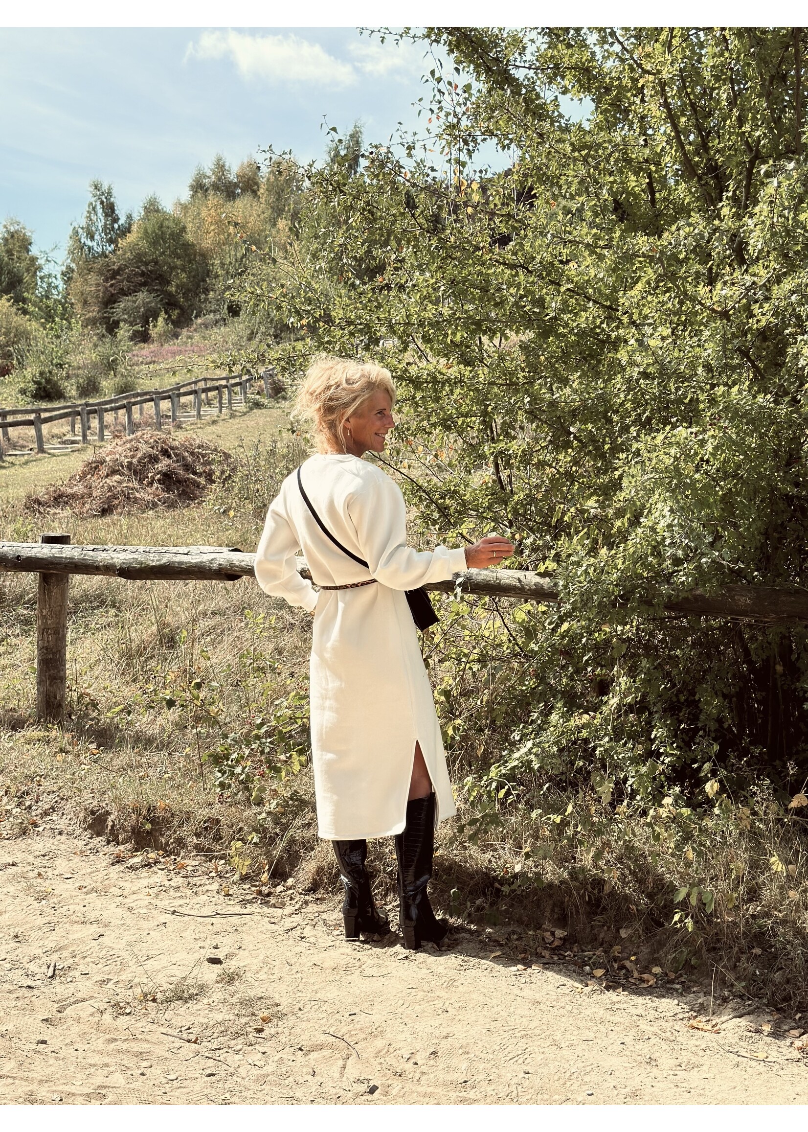 Sisters Point Sisters Point Celine long sweater dress offwhite