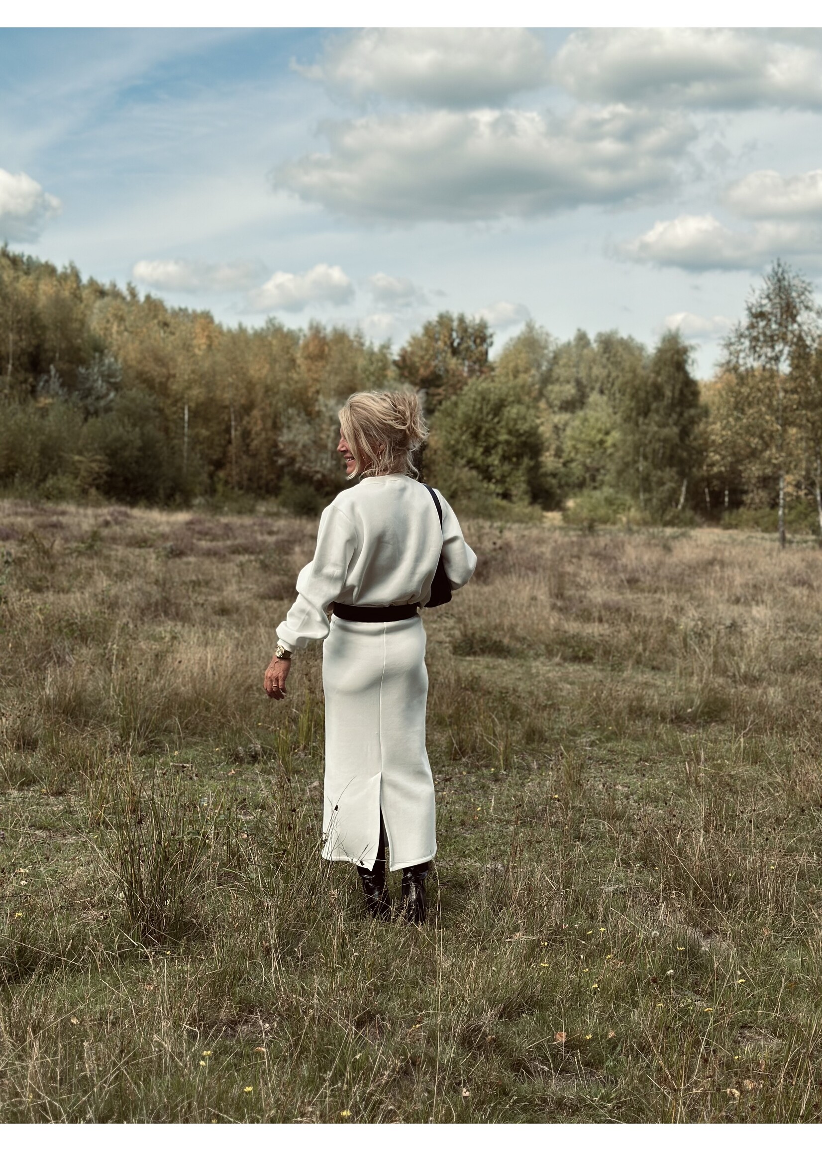 Sisters Point Sisters Point Celine long sweater skirt offwhite