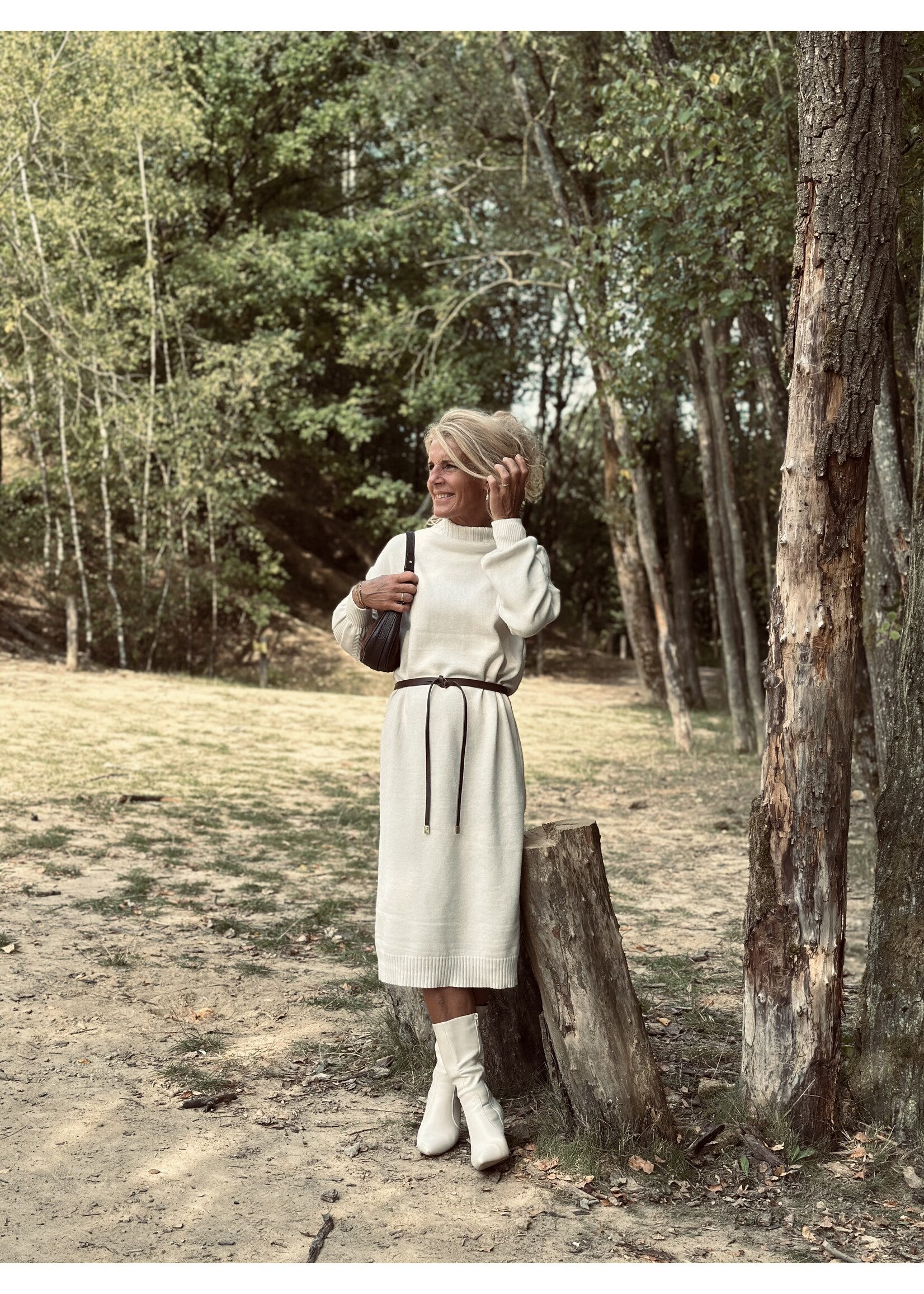 Dieneke long knitted dress beige