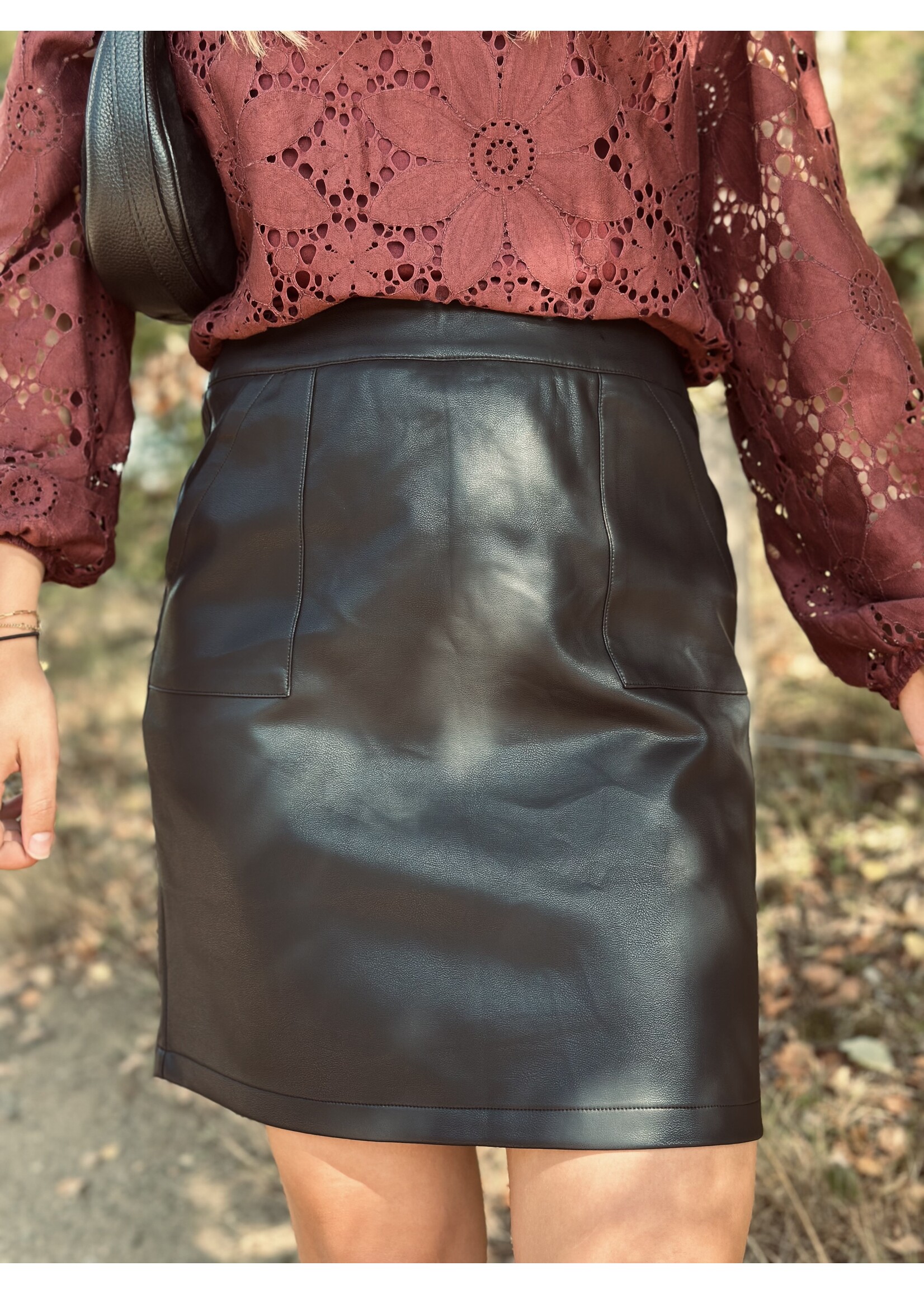 Smashed Lemon Smashed Lemon Lianna skirt leather look black