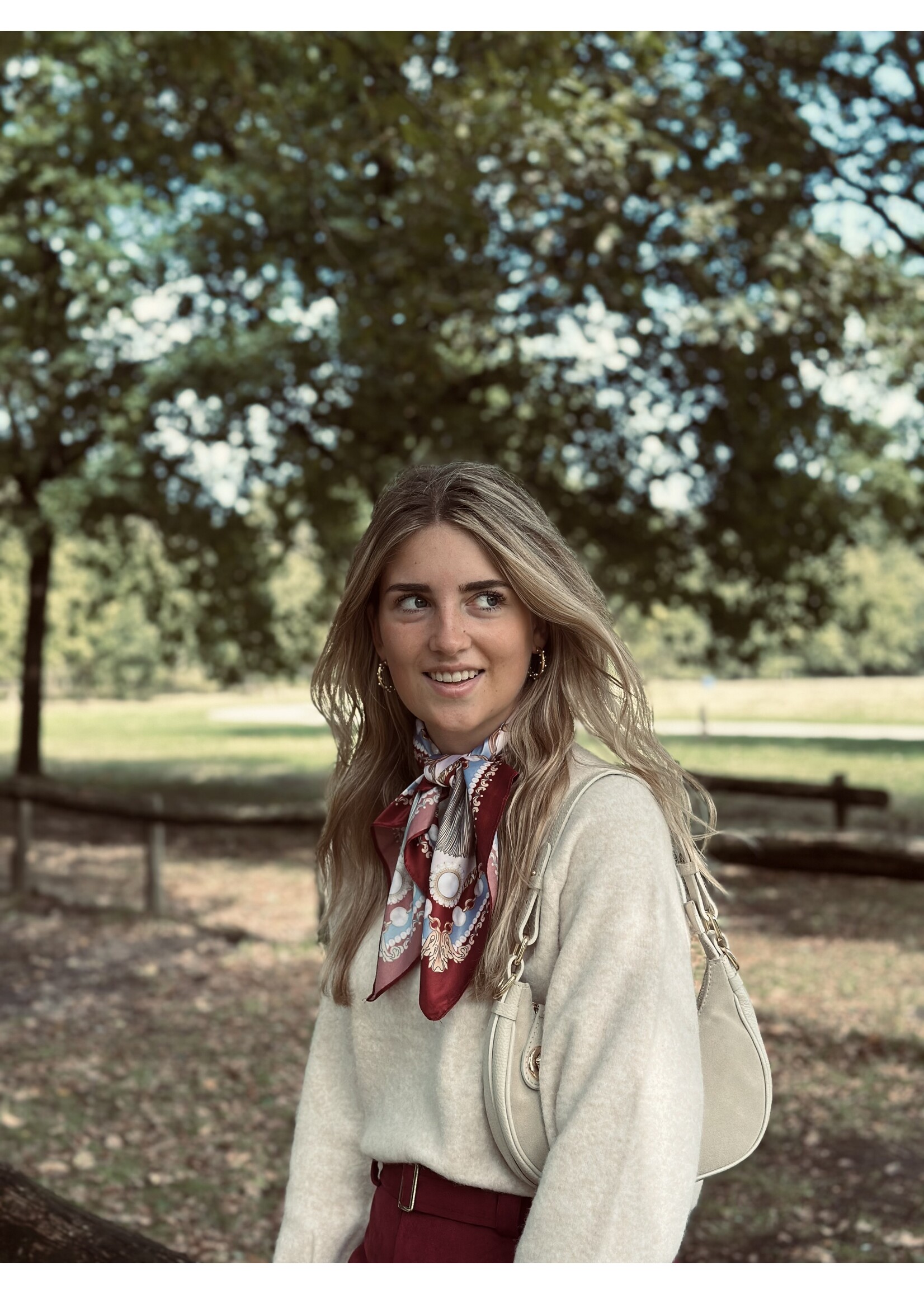 Bibi shawl bordeaux red/ beige/blue print One Size