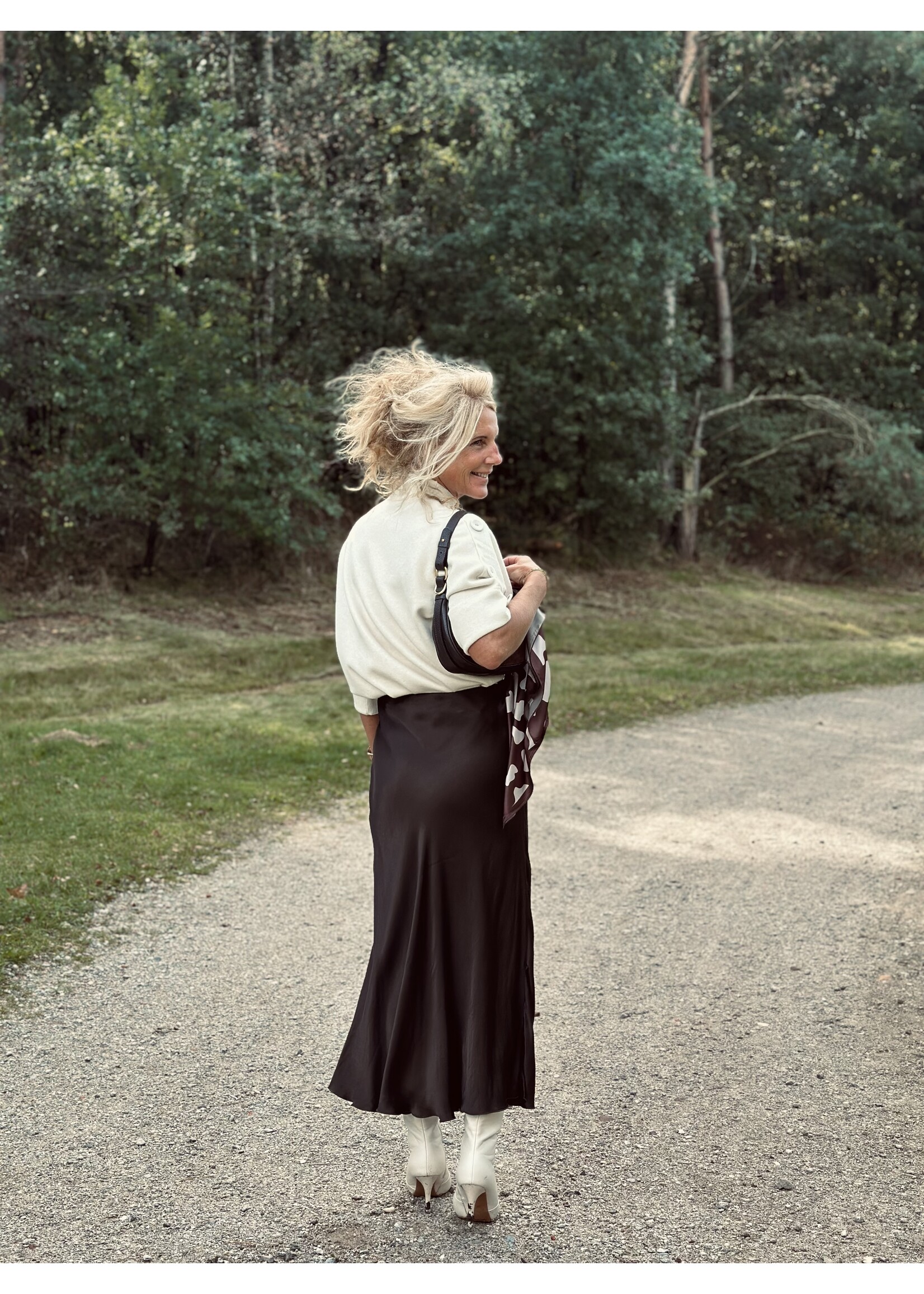 Lucie skirt satin dark brown One Size