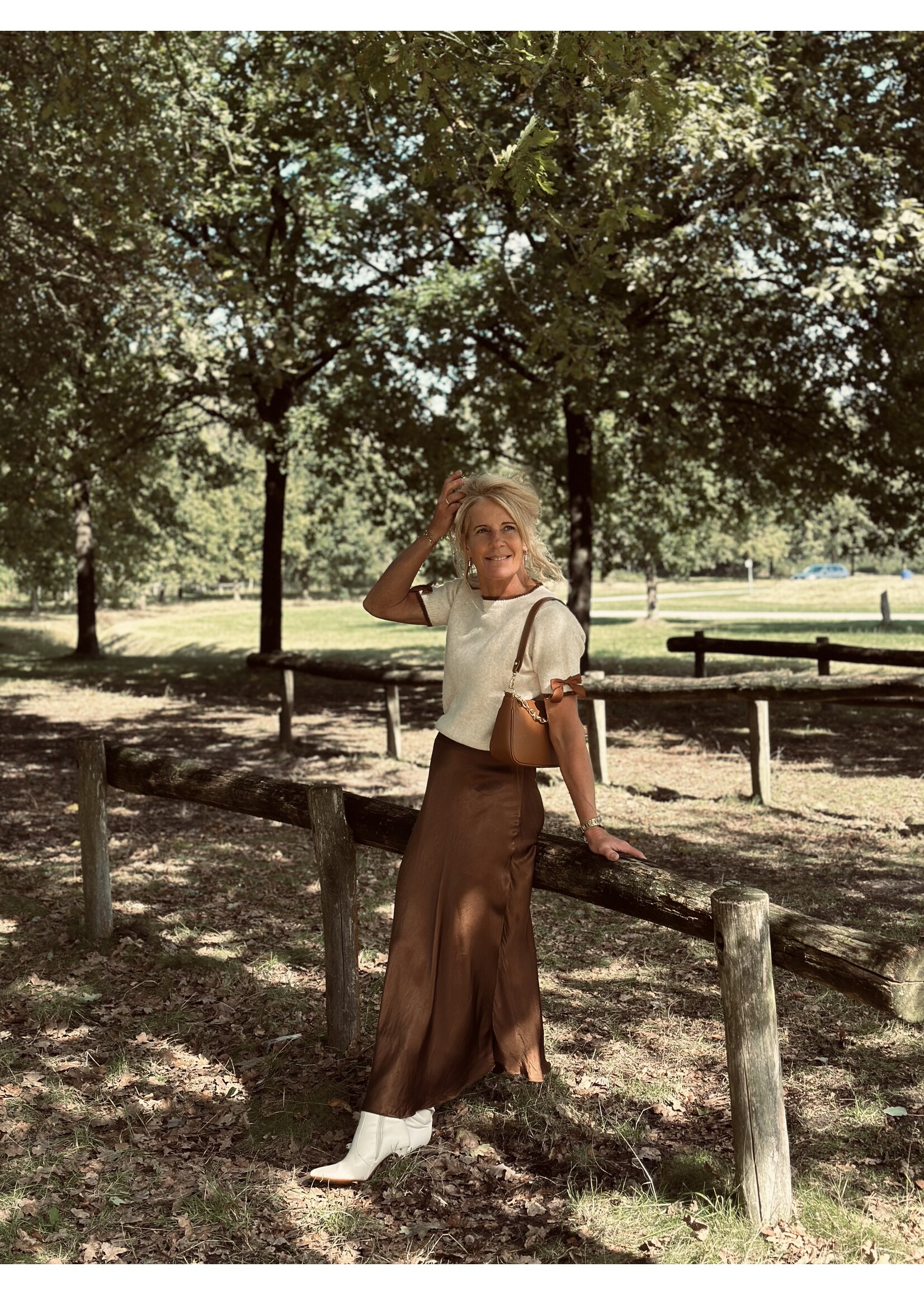 Lucie skirt satin light brown One Size