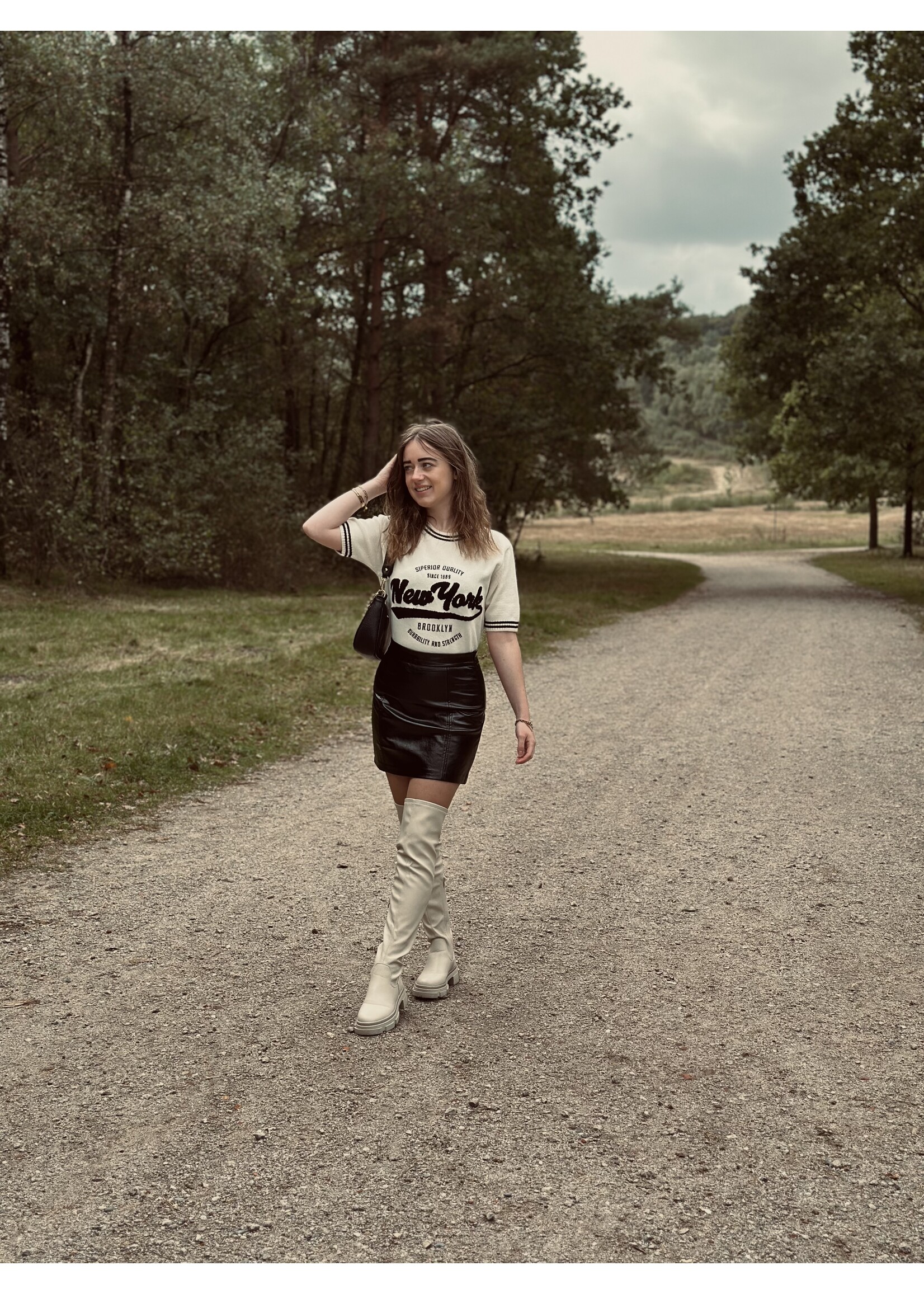 Oliviana leather look skirt black