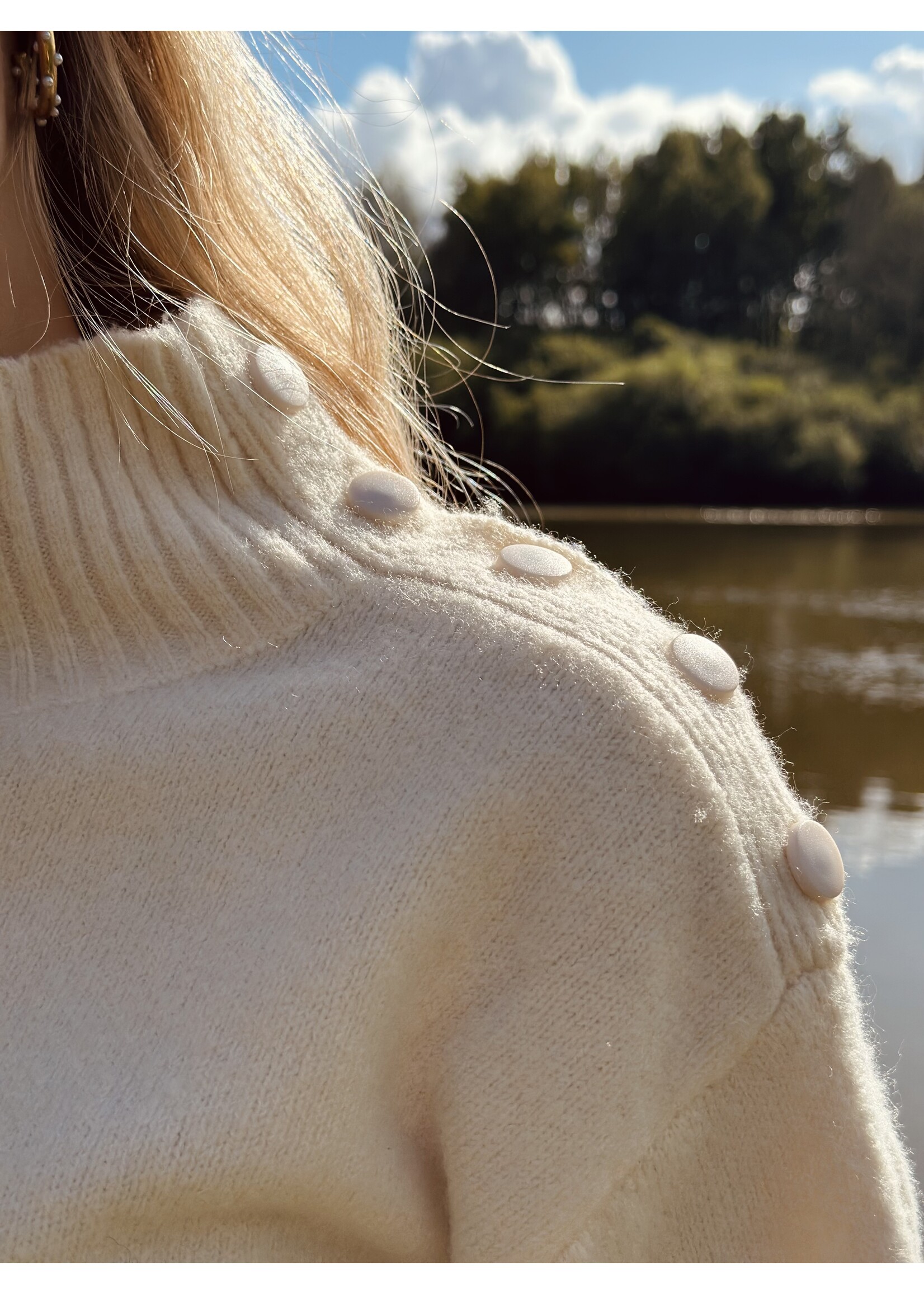 Marel knitted sweater beige One Size