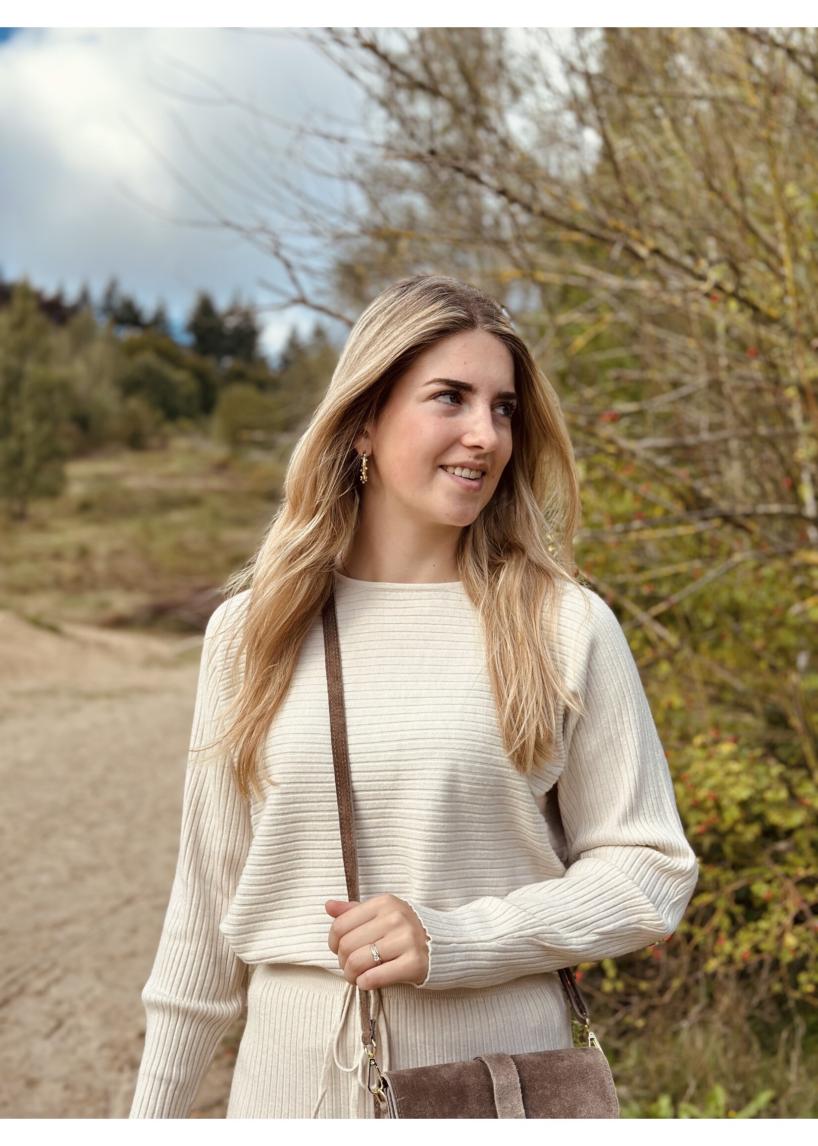 Liena set sweater + skirt beige One Size