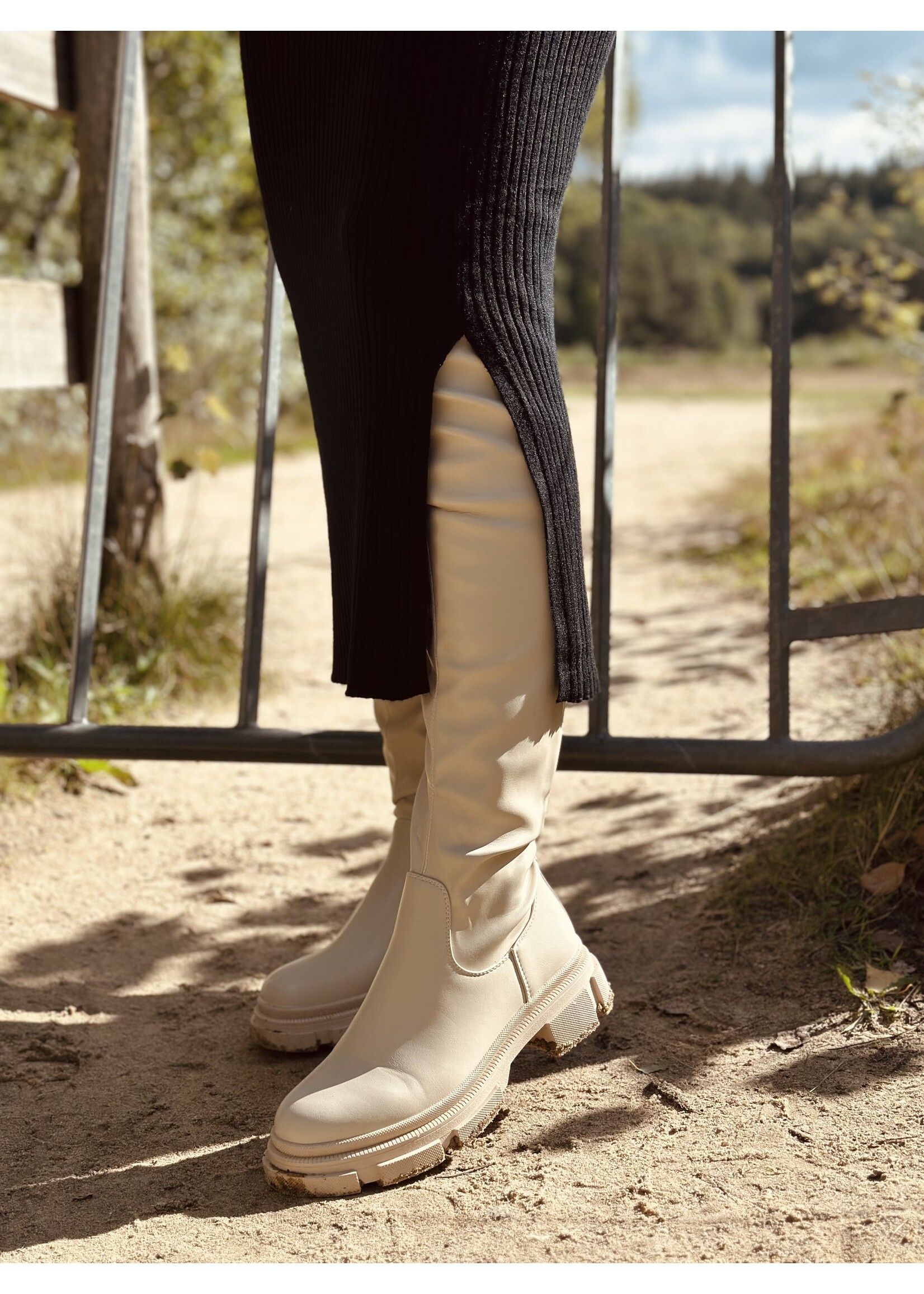 Liena set sweater + skirt black One Size