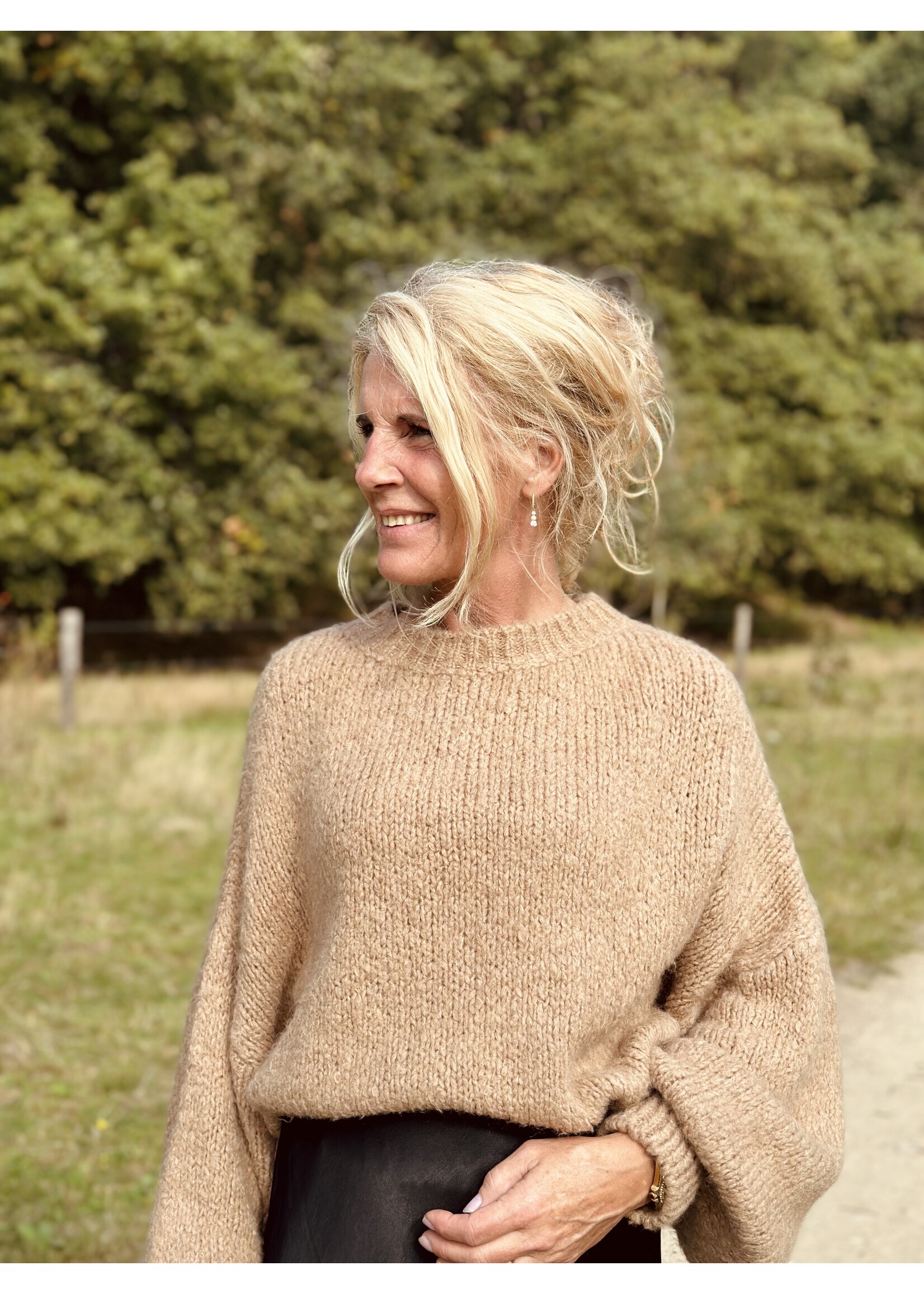 Amira sweater camel One Size