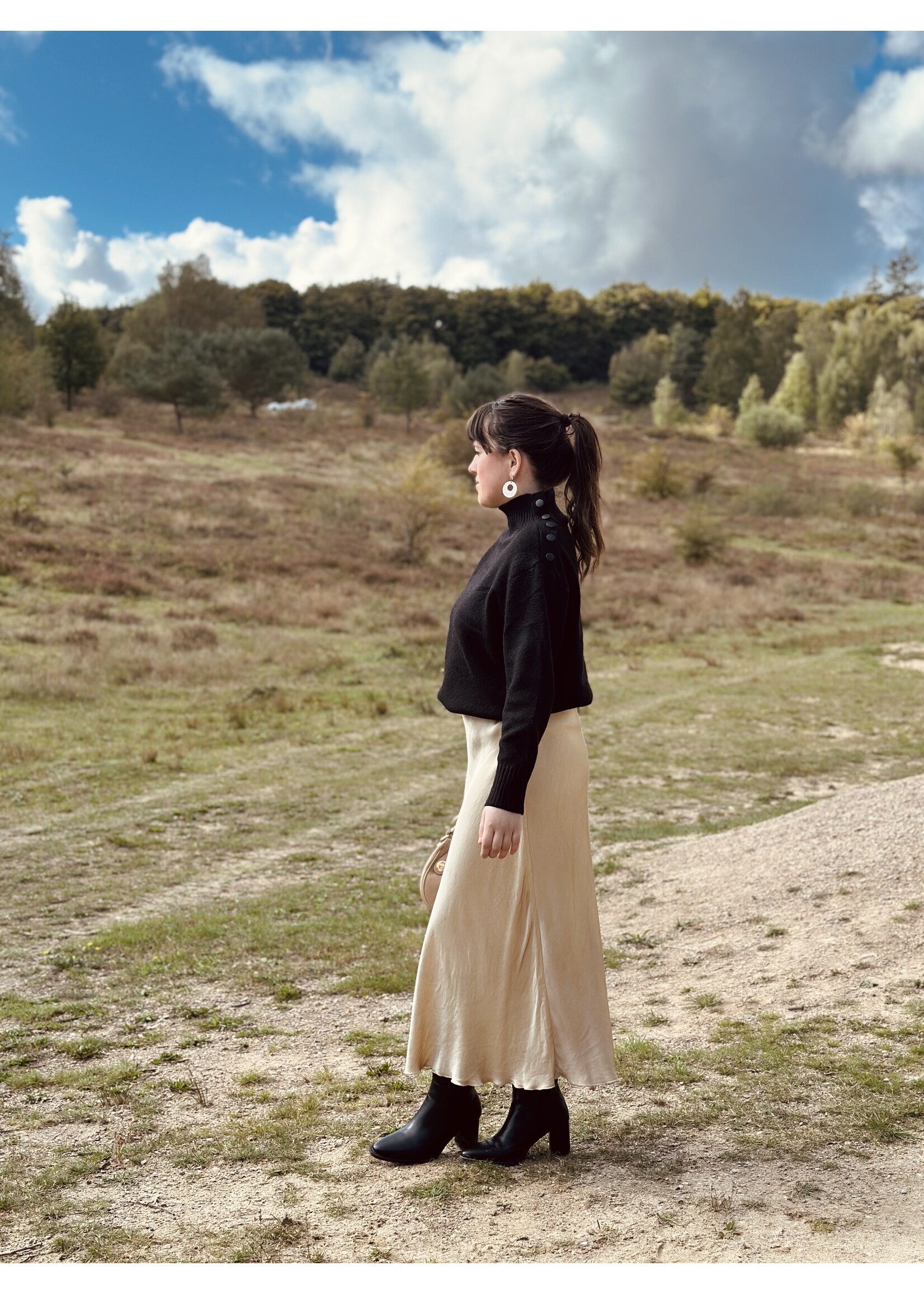 Lucie skirt satin beige One Size