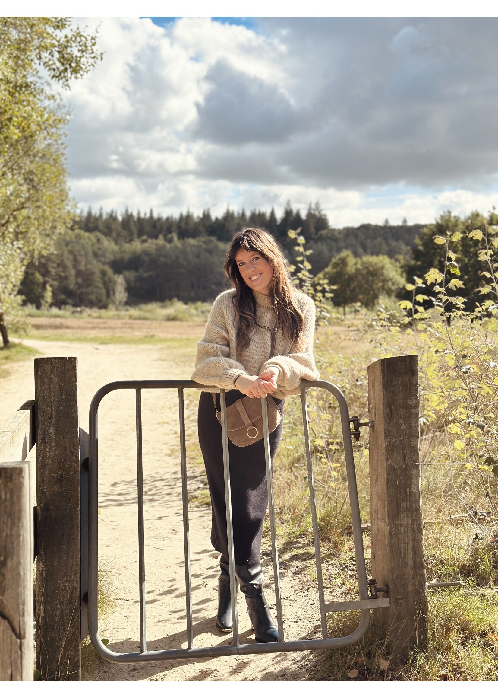 Amira sweater taupe One Size