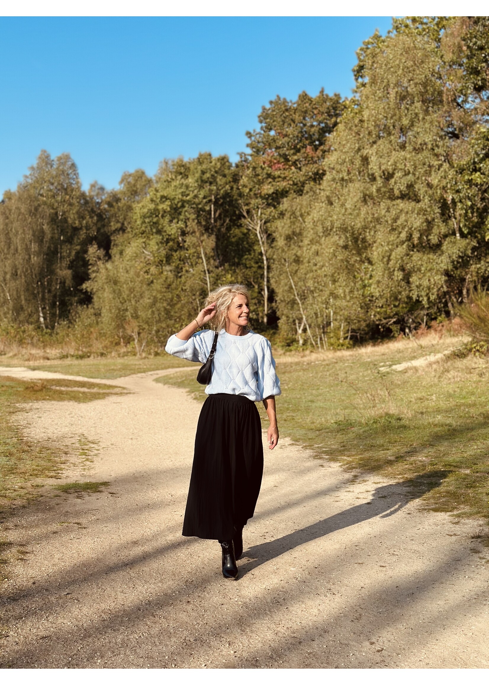 Novyan long skirt black