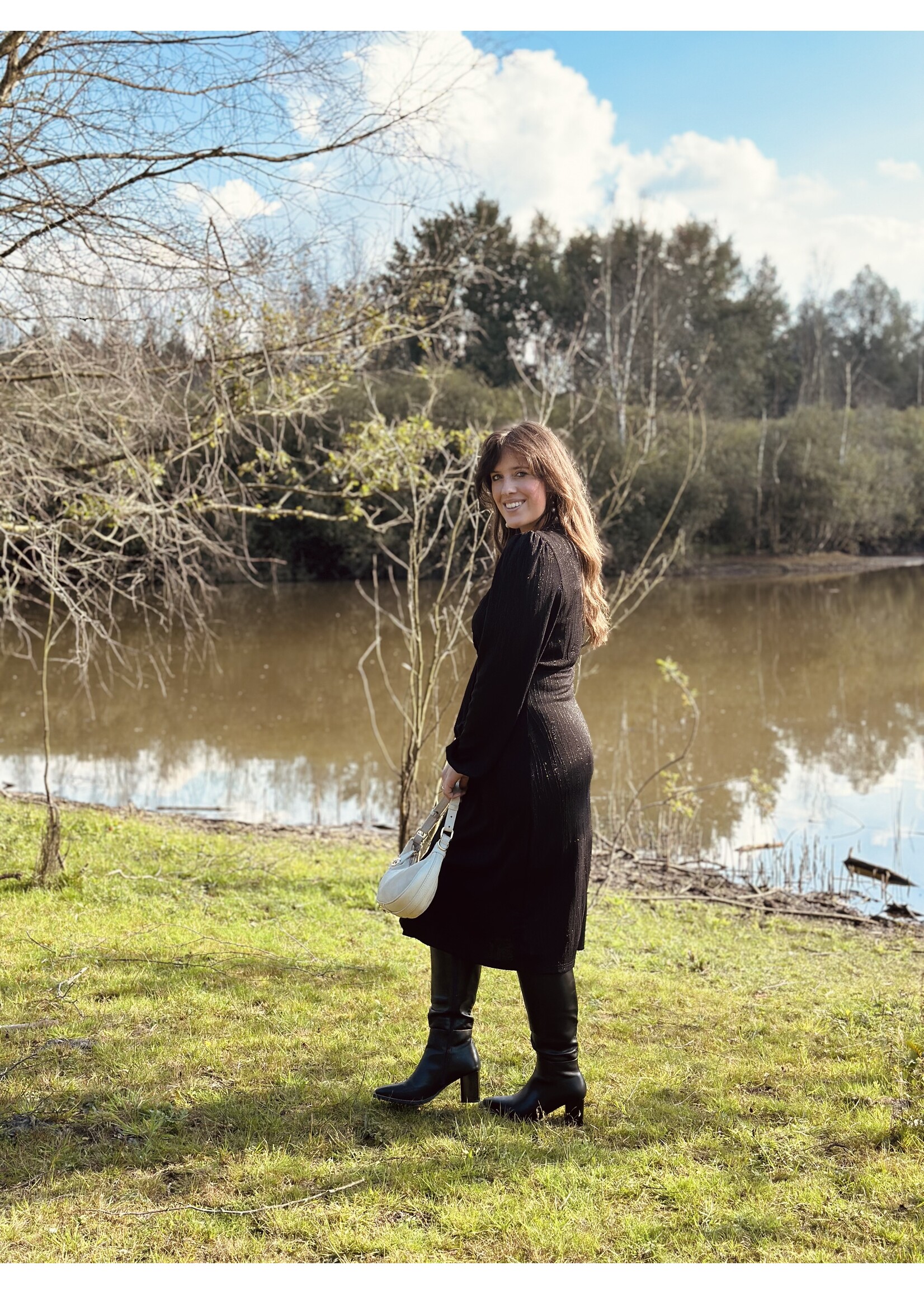 Sisters Point Sisters Point Janet glitter dress black